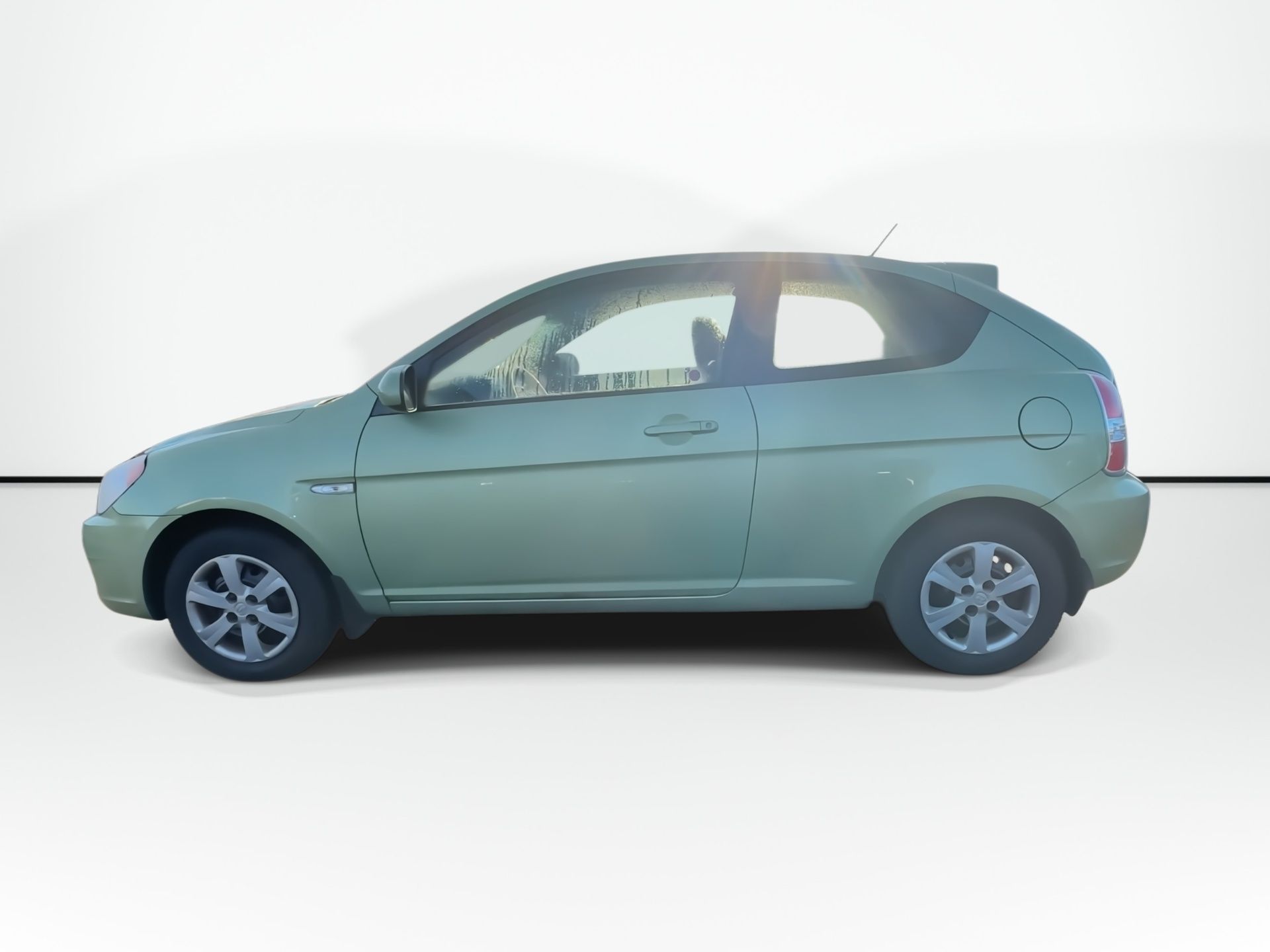 Photo 2010 Hyundai Accent L | CD Player | Aux | Tilt #8