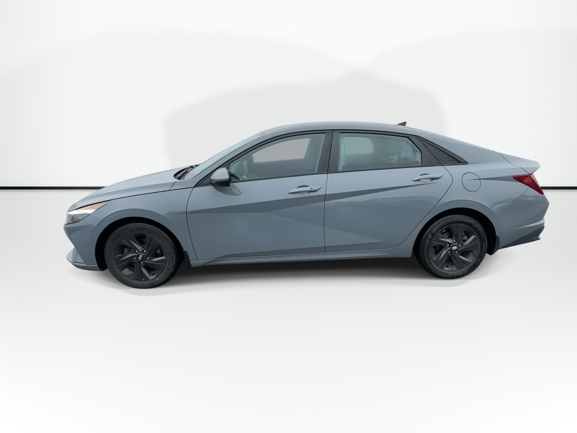 Photo Hyundai Elantra Preferred | Htd Whl | Keyless | Warranty to 2026 2022 #2
