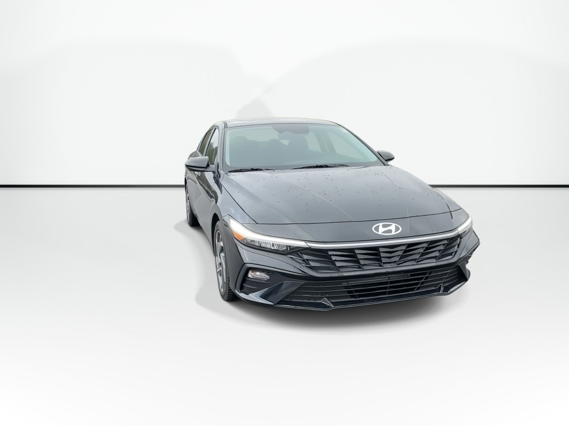 Photo Hyundai Elantra Preferred Tech | Roof | Nav | Warranty to 2030 2026 #5