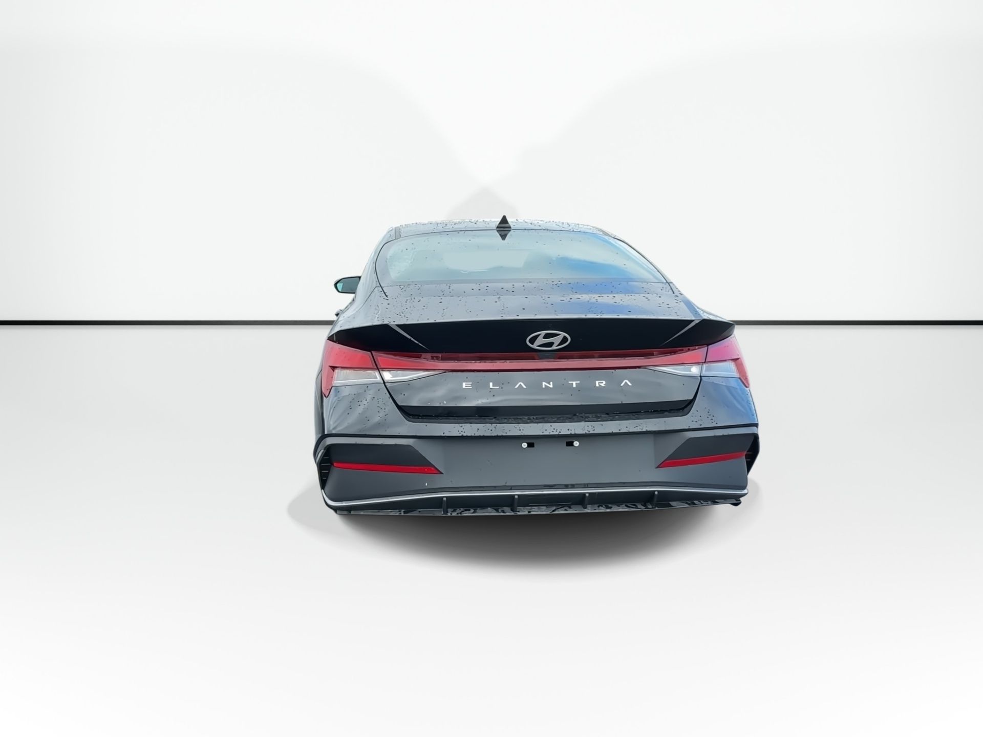 Photo 2026 Hyundai Elantra Preferred Tech | Roof | Nav | Warranty to 2031 #4