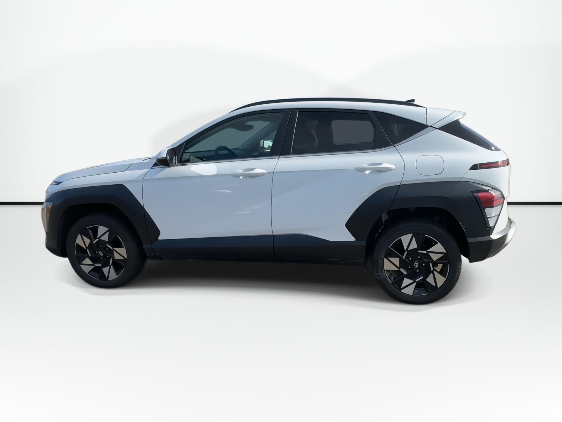 Photo 2025 Hyundai Kona Preferred Trend | Lthr | Roof | Warranty to 2030 #2