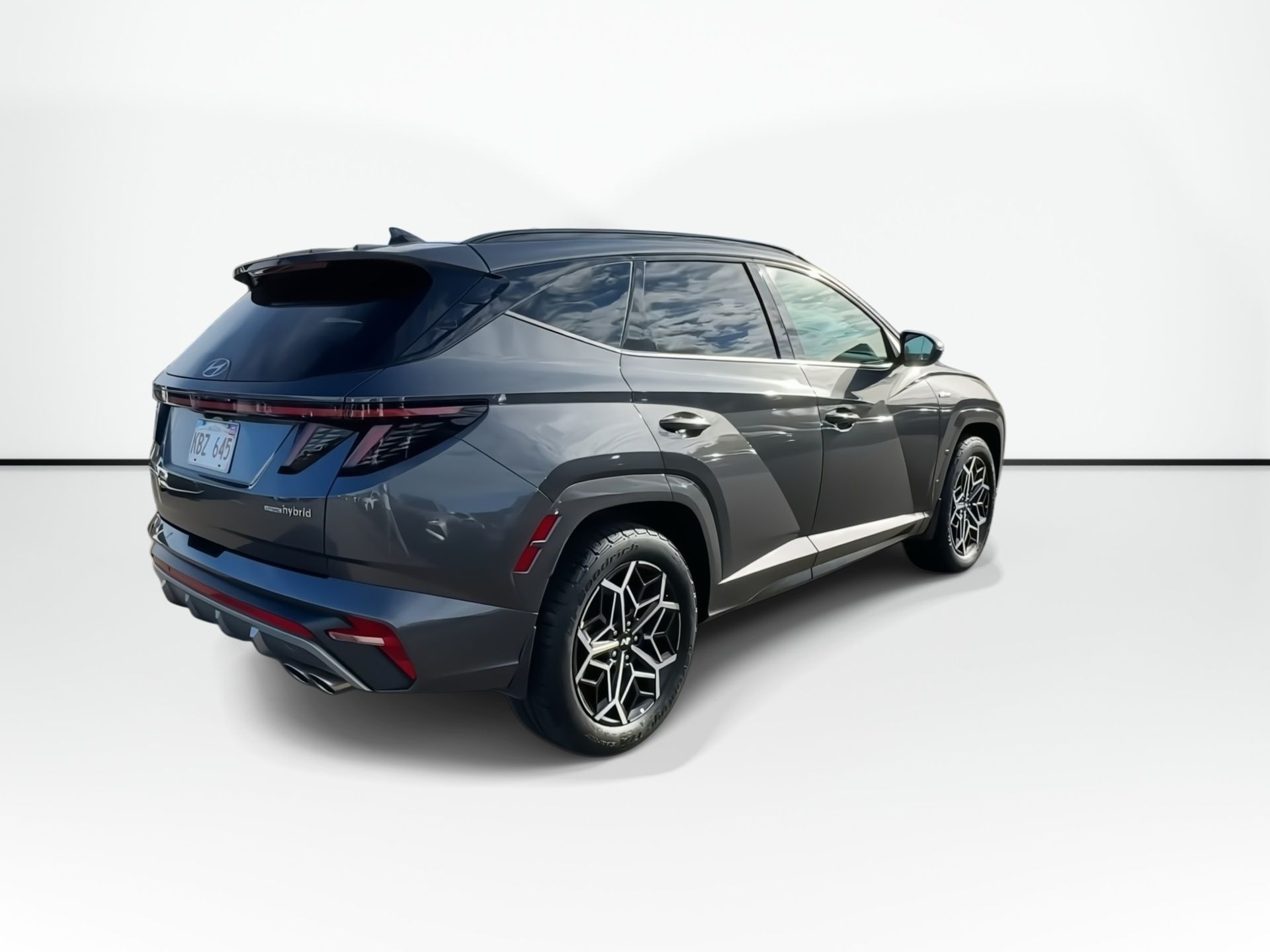 Photo 2024 Hyundai Tucson Hybrid N-Line | Lthr | Htd Whl | Roof | Warranty to 2028 #2