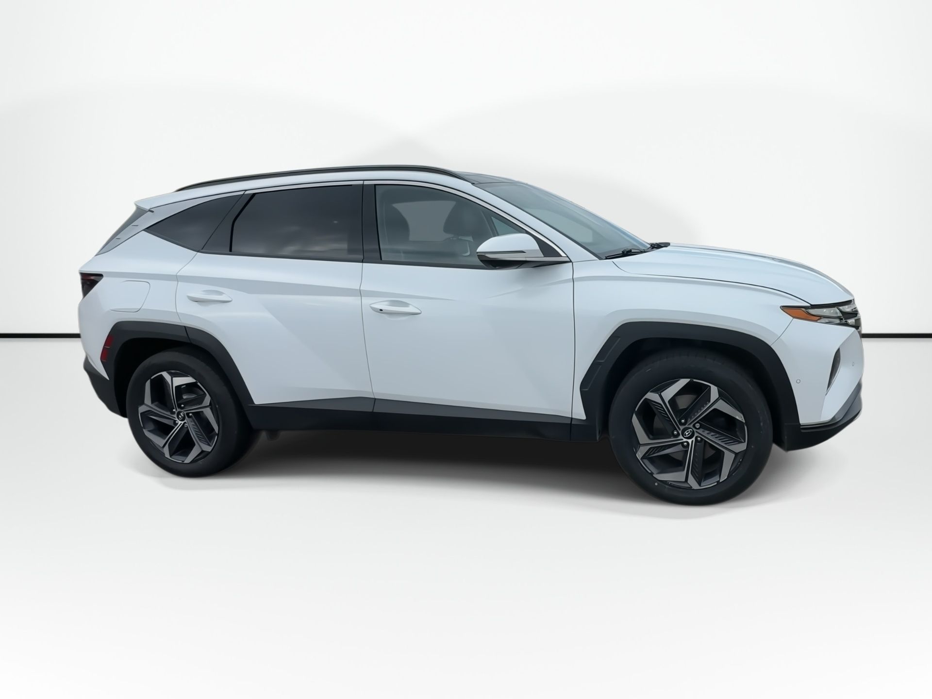 Photo 2024 Hyundai Tucson Plug-In Hybrid ULTIMATE | Lthr | 360 Cam | Nav | Warranty to 2031 #4