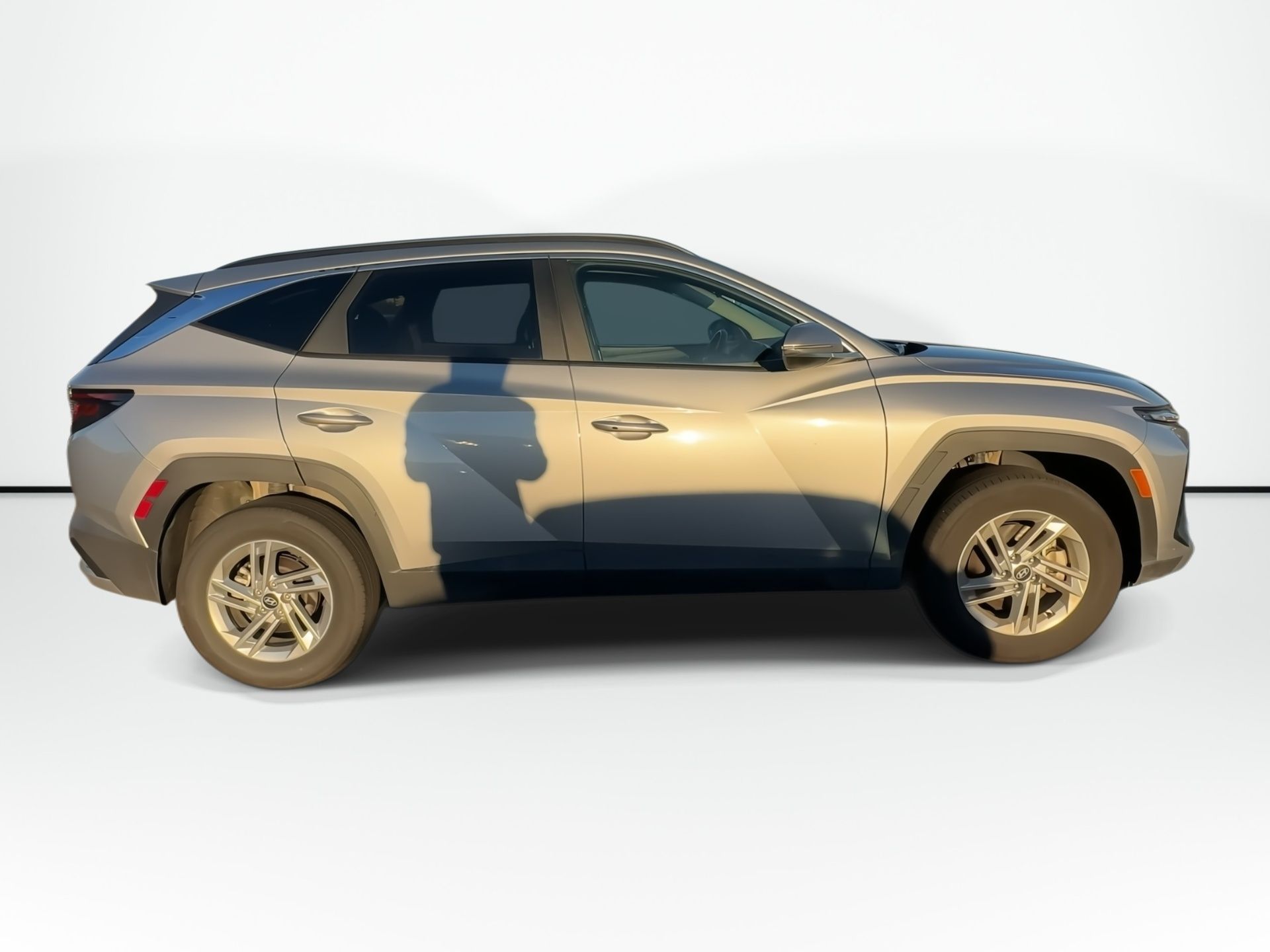 Photo 2026 Hyundai Tucson Preferred | HtdWhl | Blind Spot | Warranty to 2031 #8