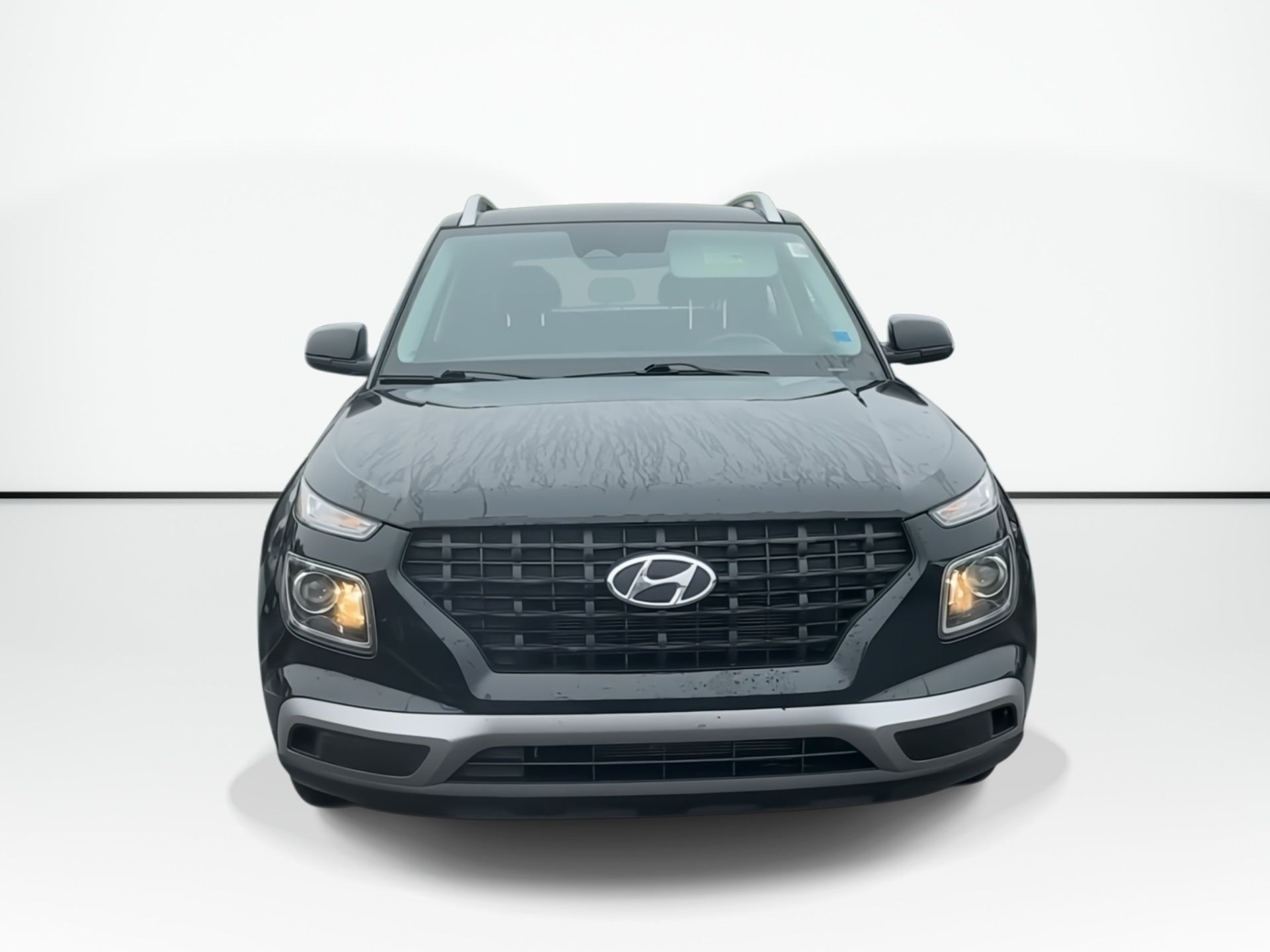 Photo 2025 Hyundai Venue Preferred | Htd Sts | Keyless | Warranty to 2030 #5
