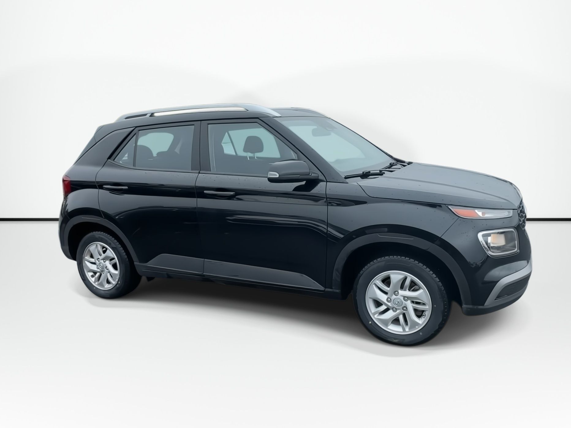Photo 2025 Hyundai Venue Preferred | Cam | HtdSeat | Warranty to 2030 #4