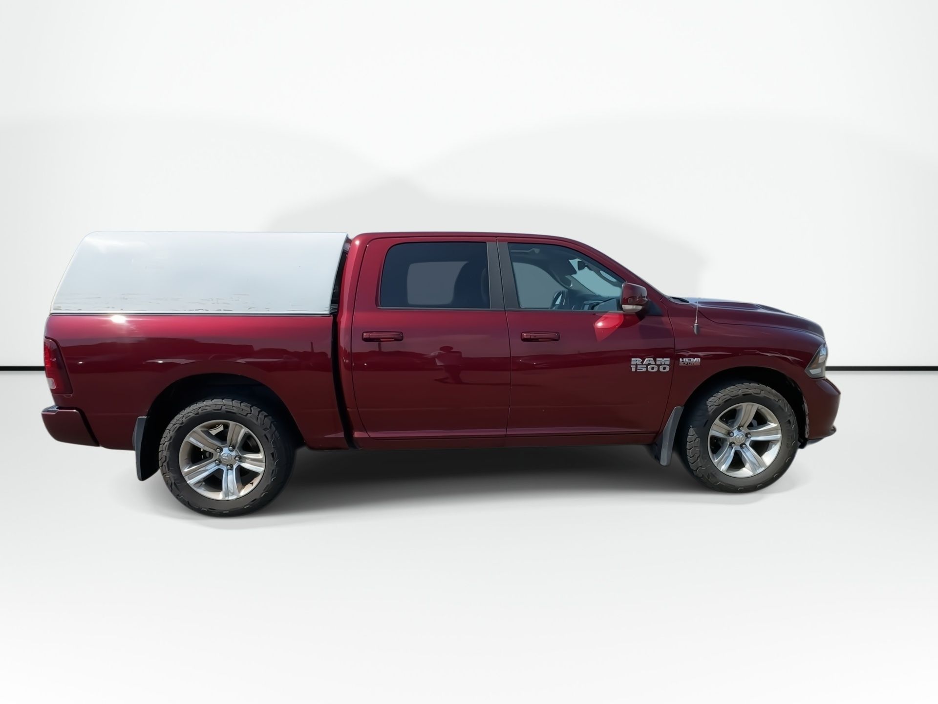 Photo Ram 1500 Sport | Roof | Lthr | Cam | Bluetooth | Keyless 2018 #3