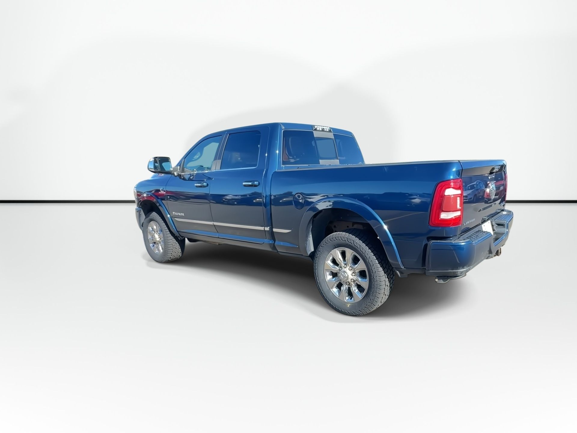 Photo 2019 Ram 3500 Limited | DIESEL | Nav | Roof | Cam | RmtStart #2