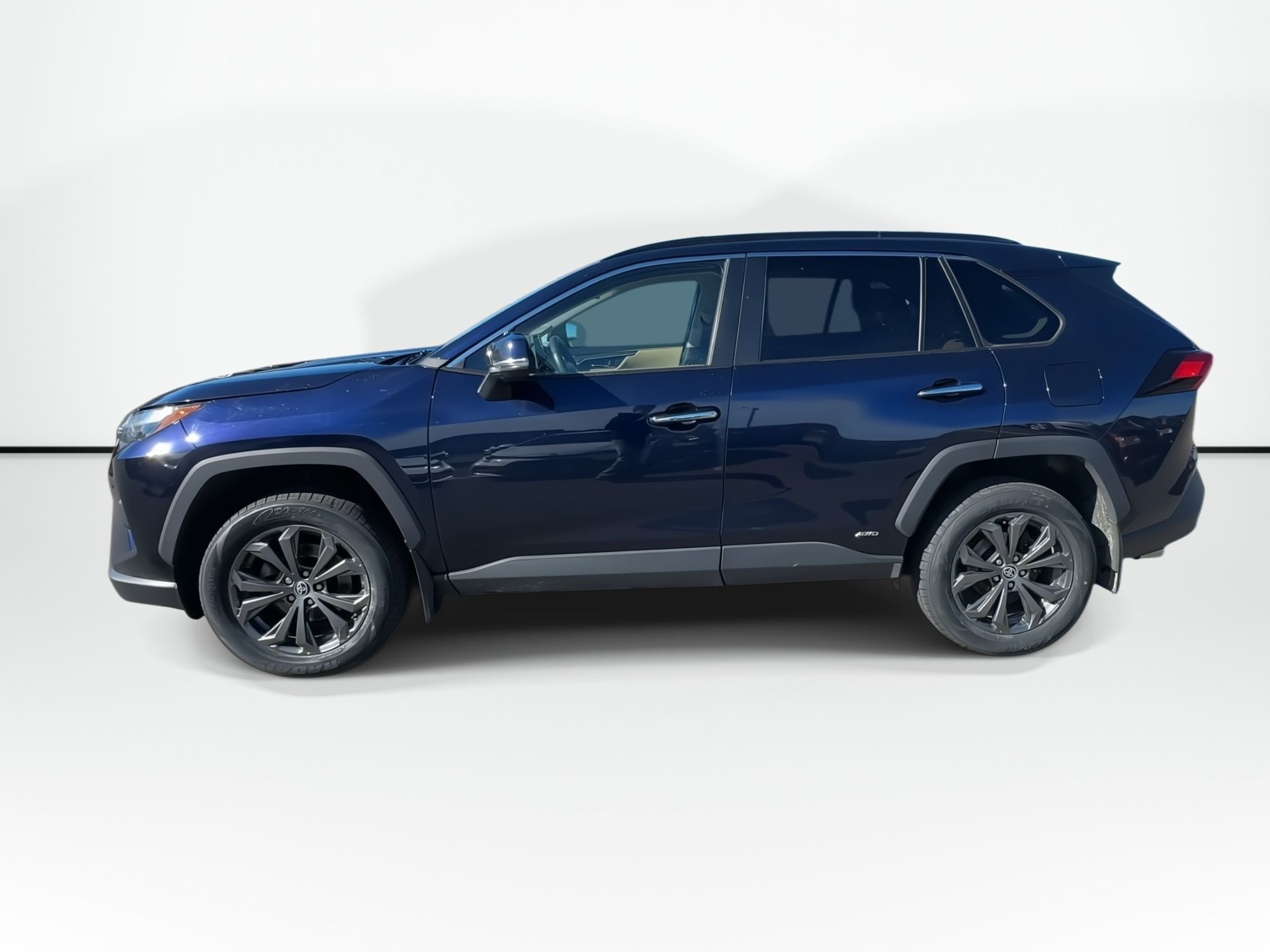 Photo 2022 Toyota RAV4 Hybrid Limited | Leather | Roof | Warranty to 2027 #7