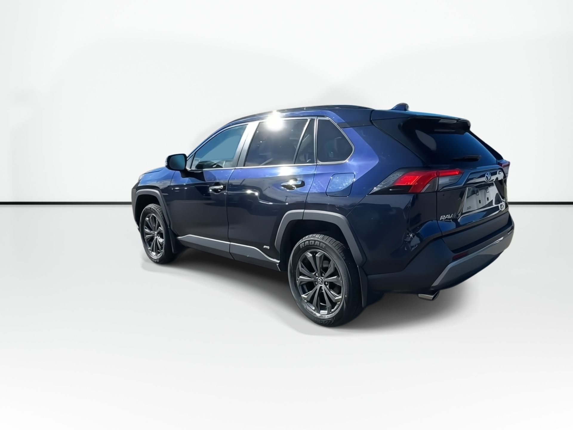 Photo 2022 Toyota RAV4 Hybrid Limited | Leather | Roof | Warranty to 2027 #8