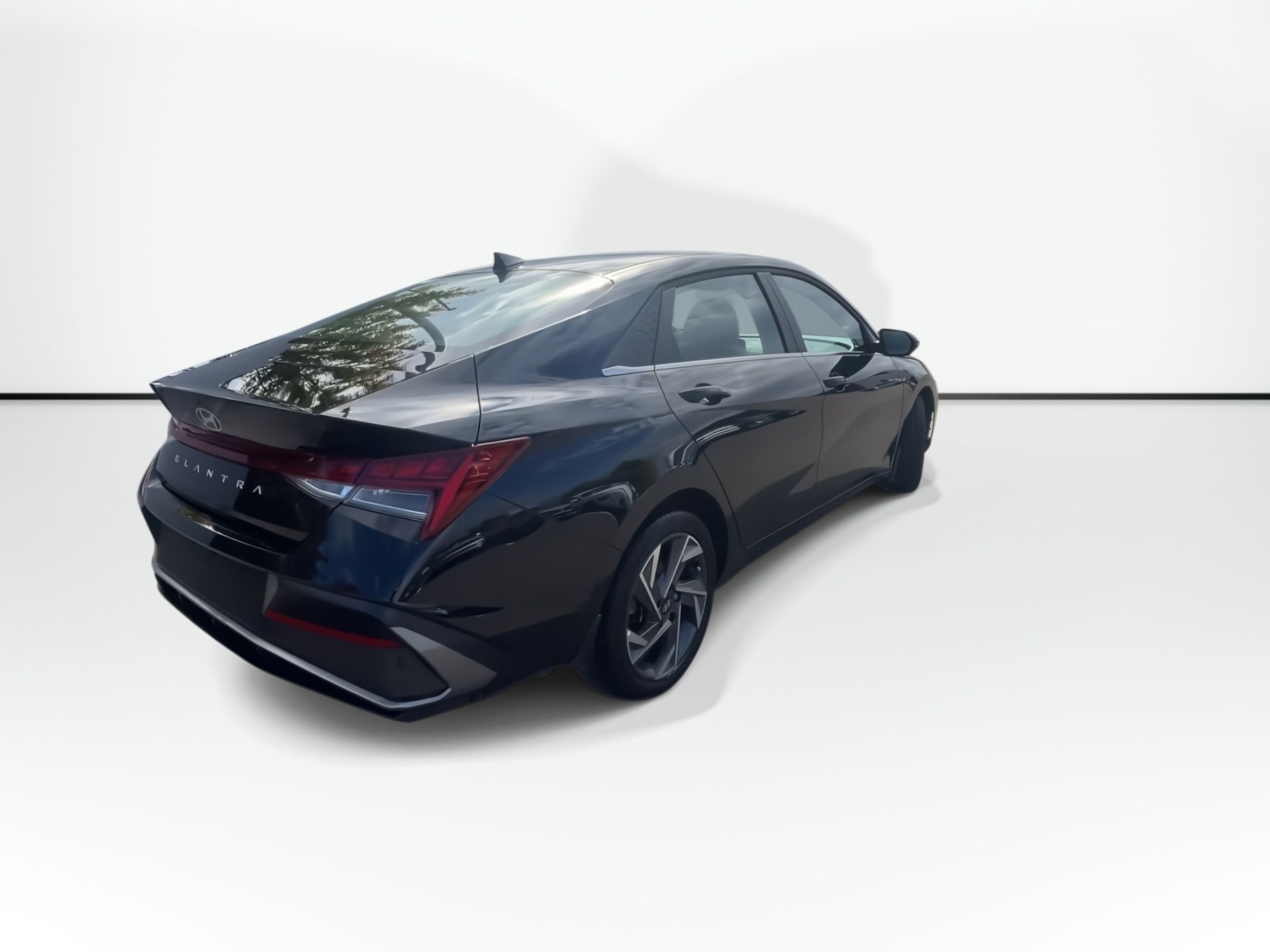Photo Hyundai Elantra Luxury | Leather | Roof | Nav | Warranty to 2030 2025 #8