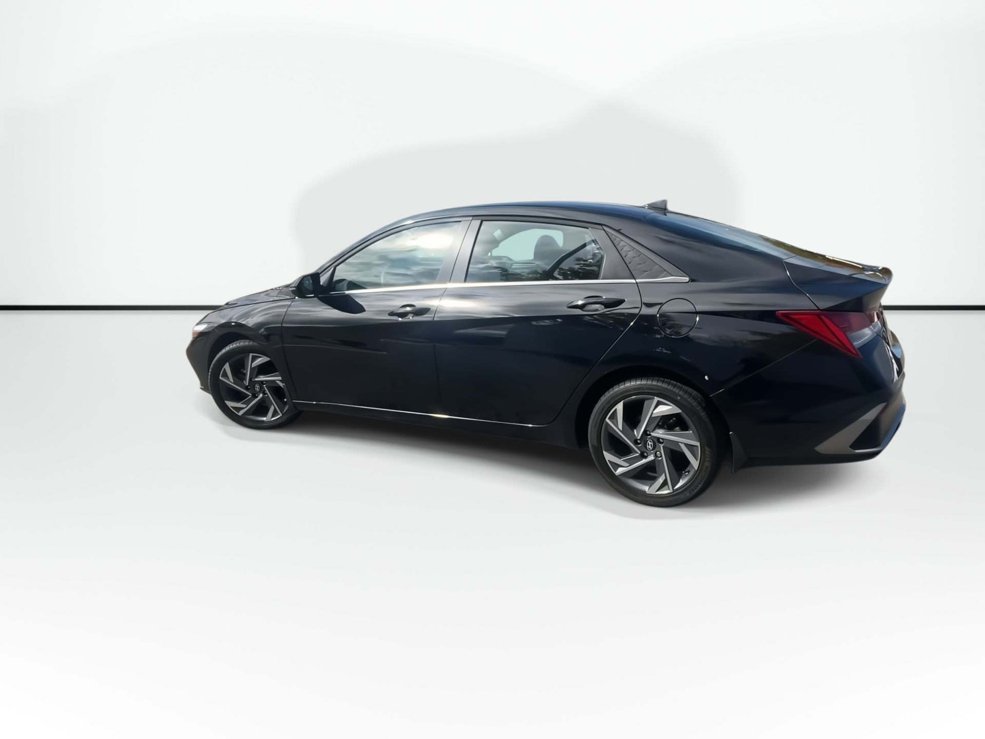 Photo Hyundai Elantra Luxury | Leather | Roof | Nav | Warranty to 2030 2025 #6