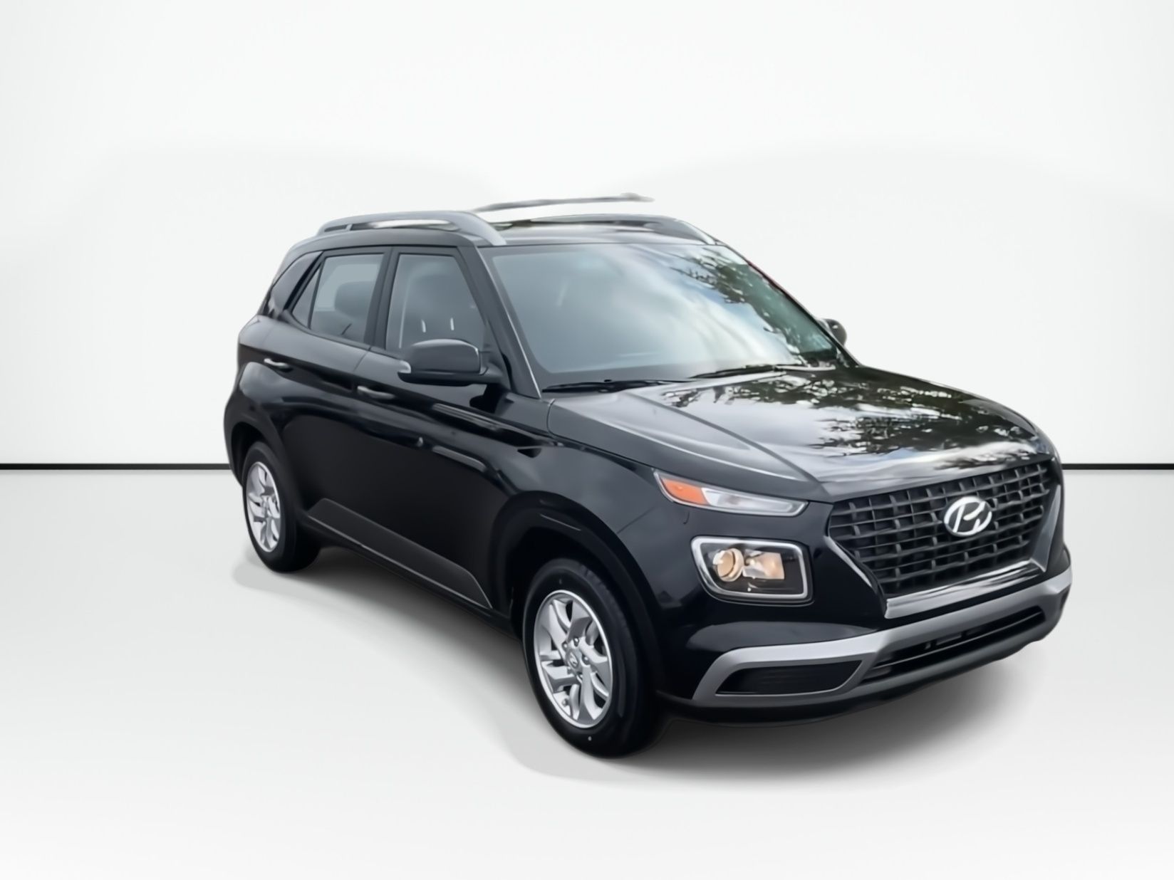 Photo 2025 Hyundai Venue Preferred | Cam | USB | HdWheel | Warranty to 2030 #2