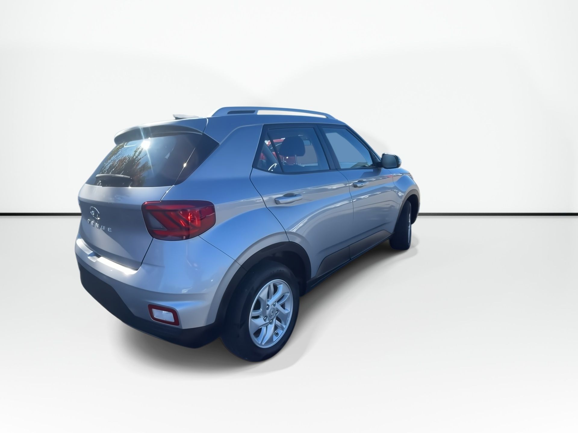 Photo 2025 Hyundai Venue Preferred | Cam | USB | Warranty to 2030 #8