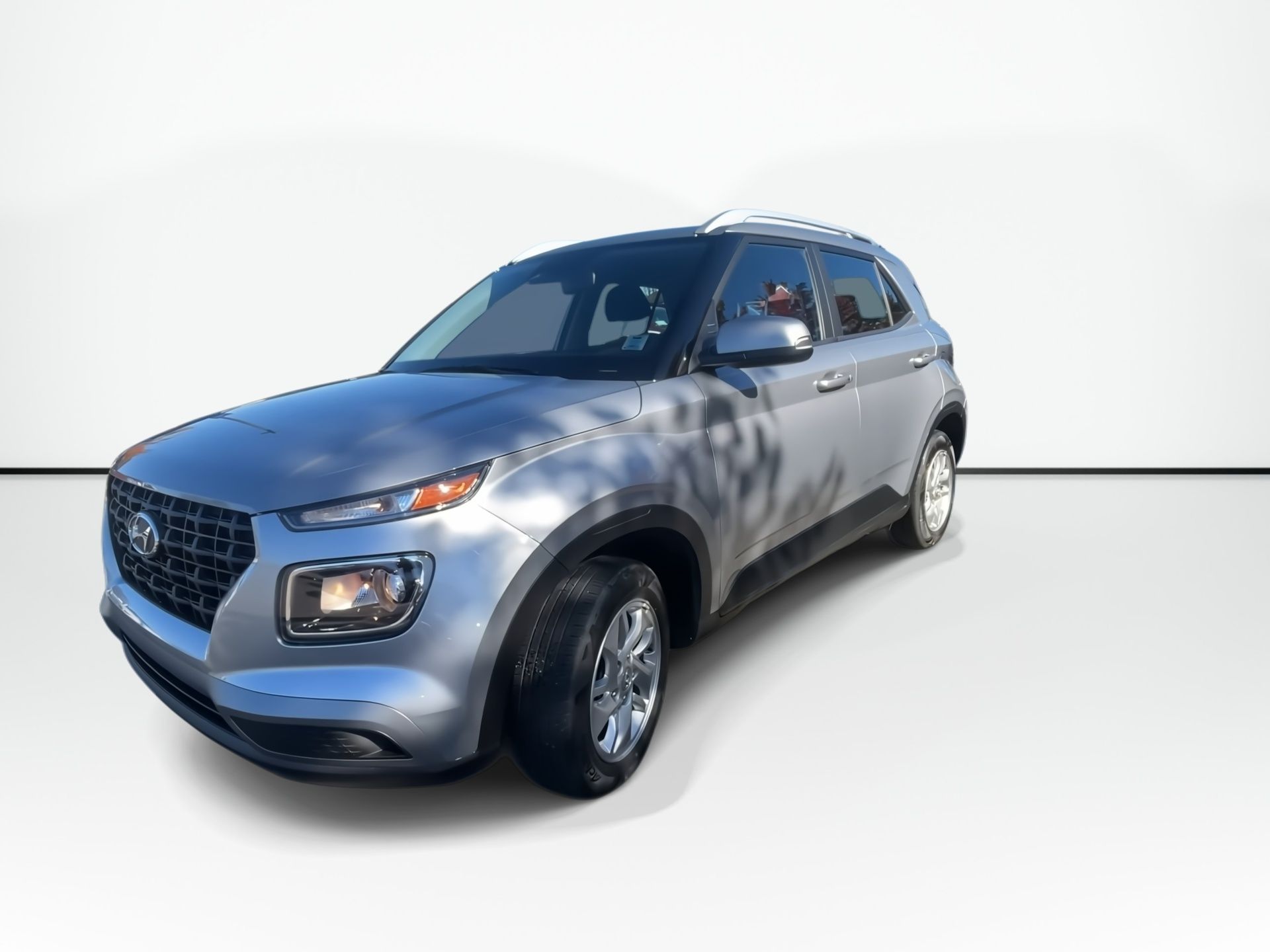 Photo 2025 Hyundai Venue Preferred | Cam | USB | Warranty to 2030 #4