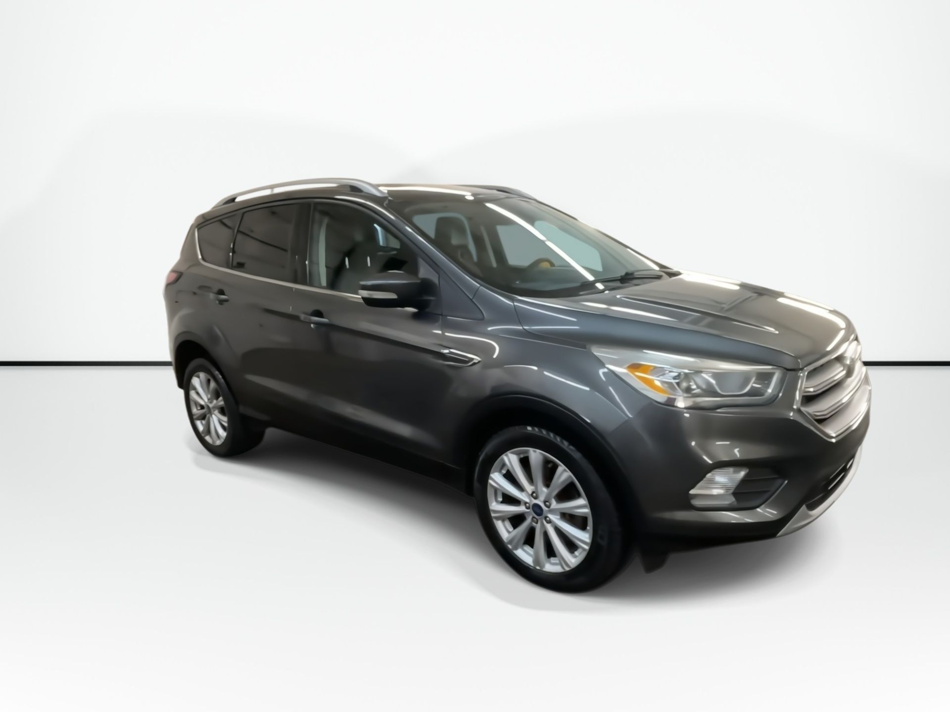 Photo 2017 Ford Escape Titanium #2