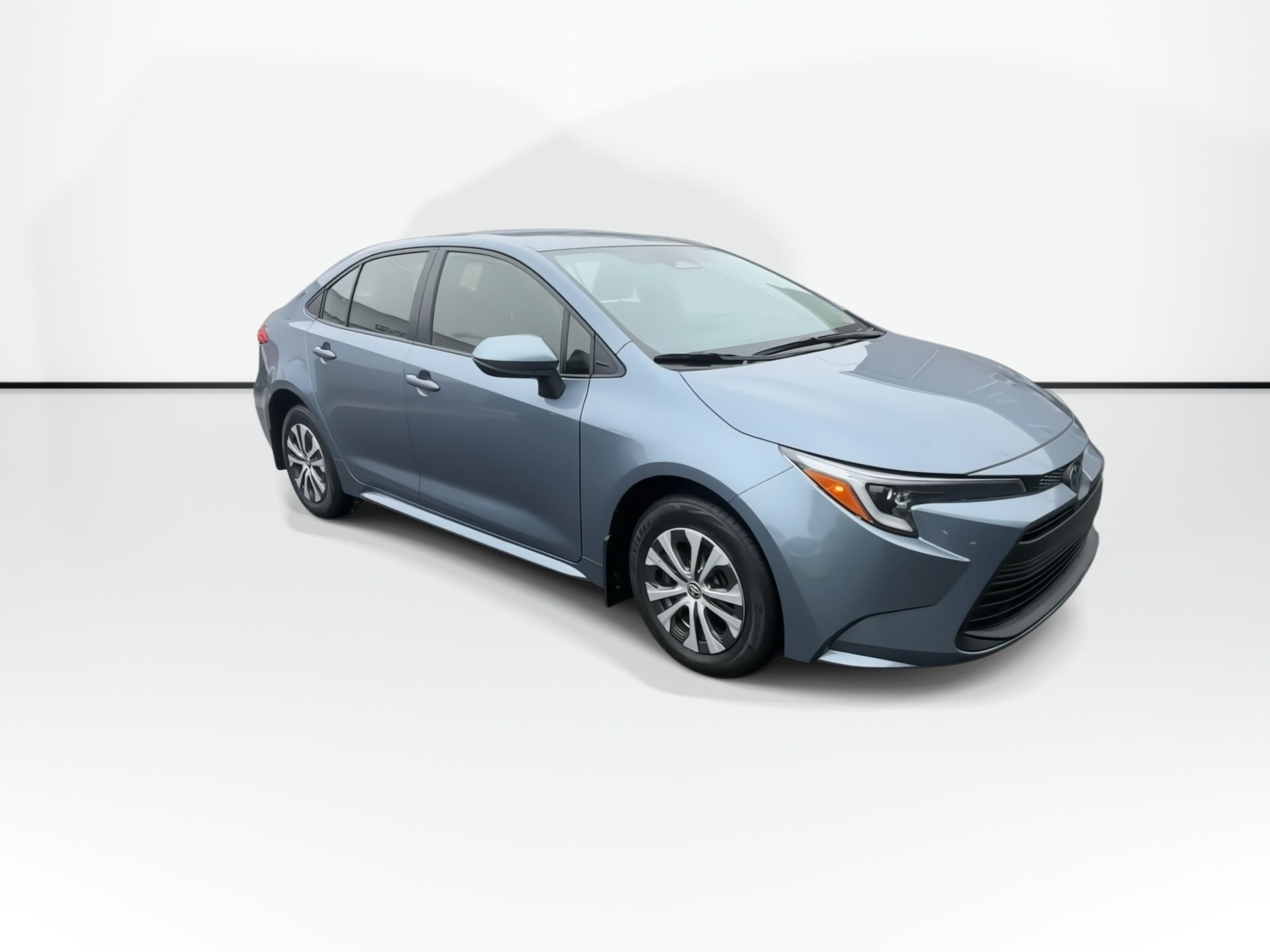 Photo 2024 Toyota Corolla Hybrid LE #2