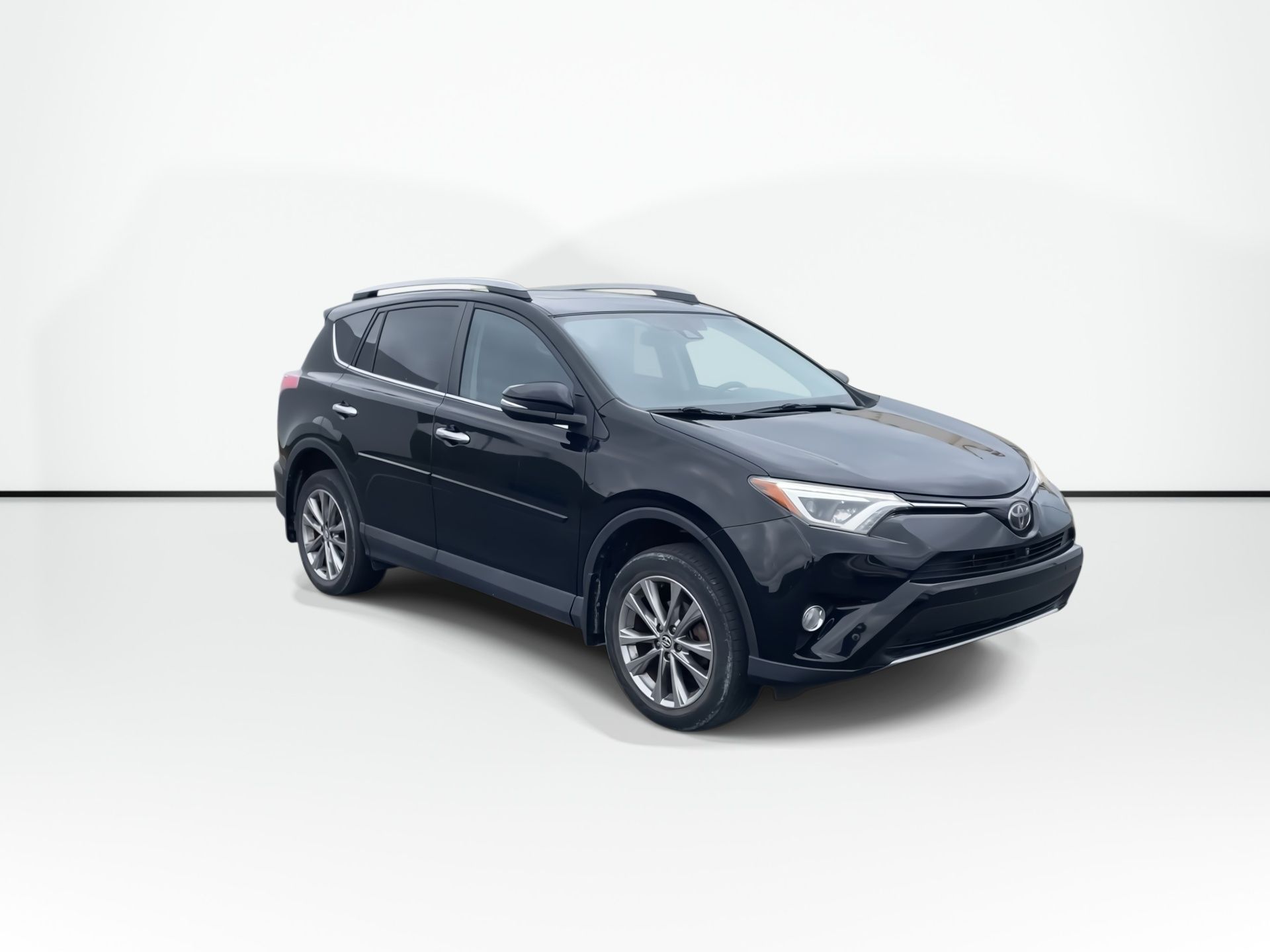 Photo Toyota RAV4 Limited | MOONROOF | NAV | LEATHER | CAM 2017 #2