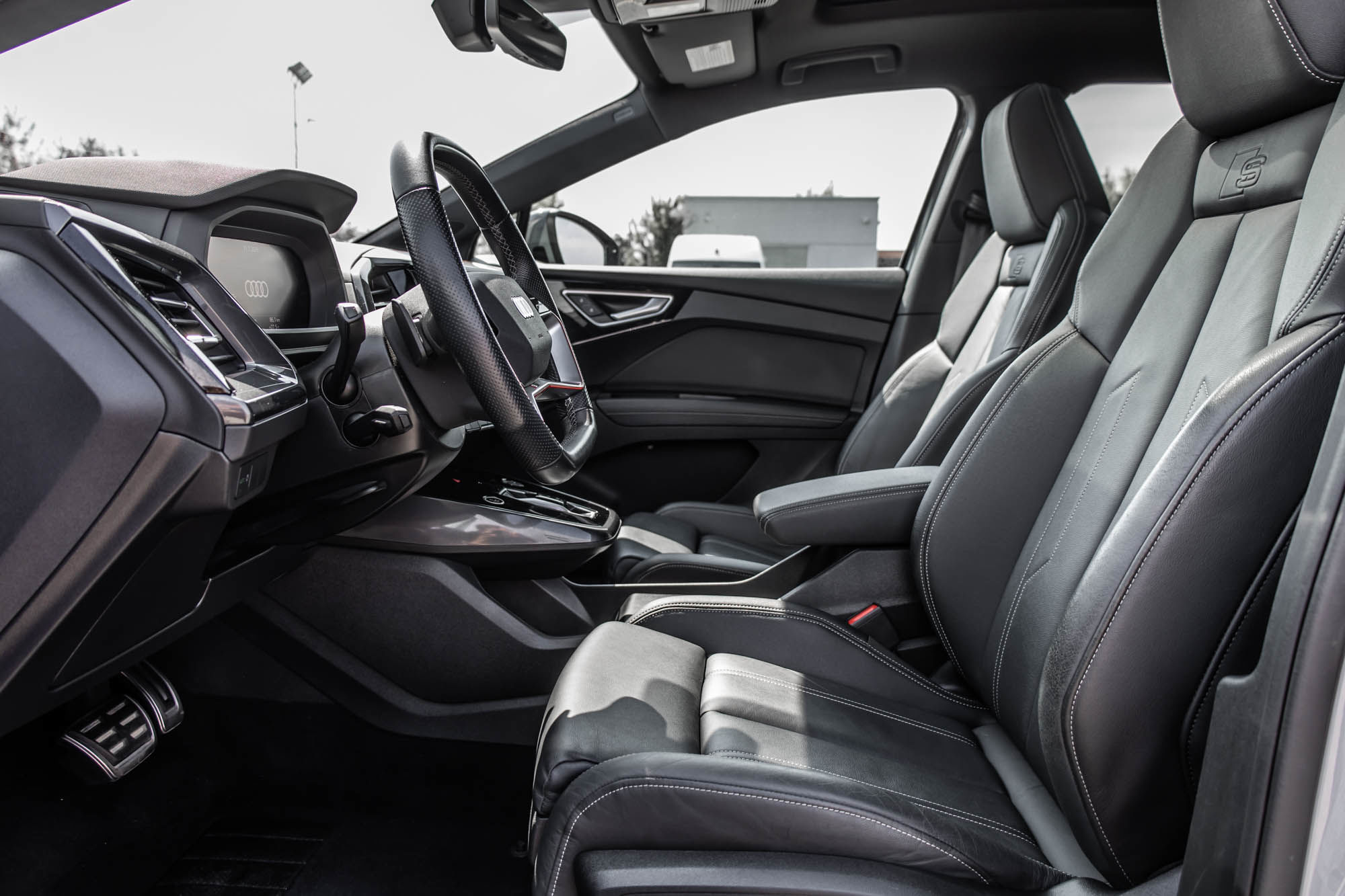2022 Audi Q4 e-tron in Dollard-des-Ormeaux, Quebec