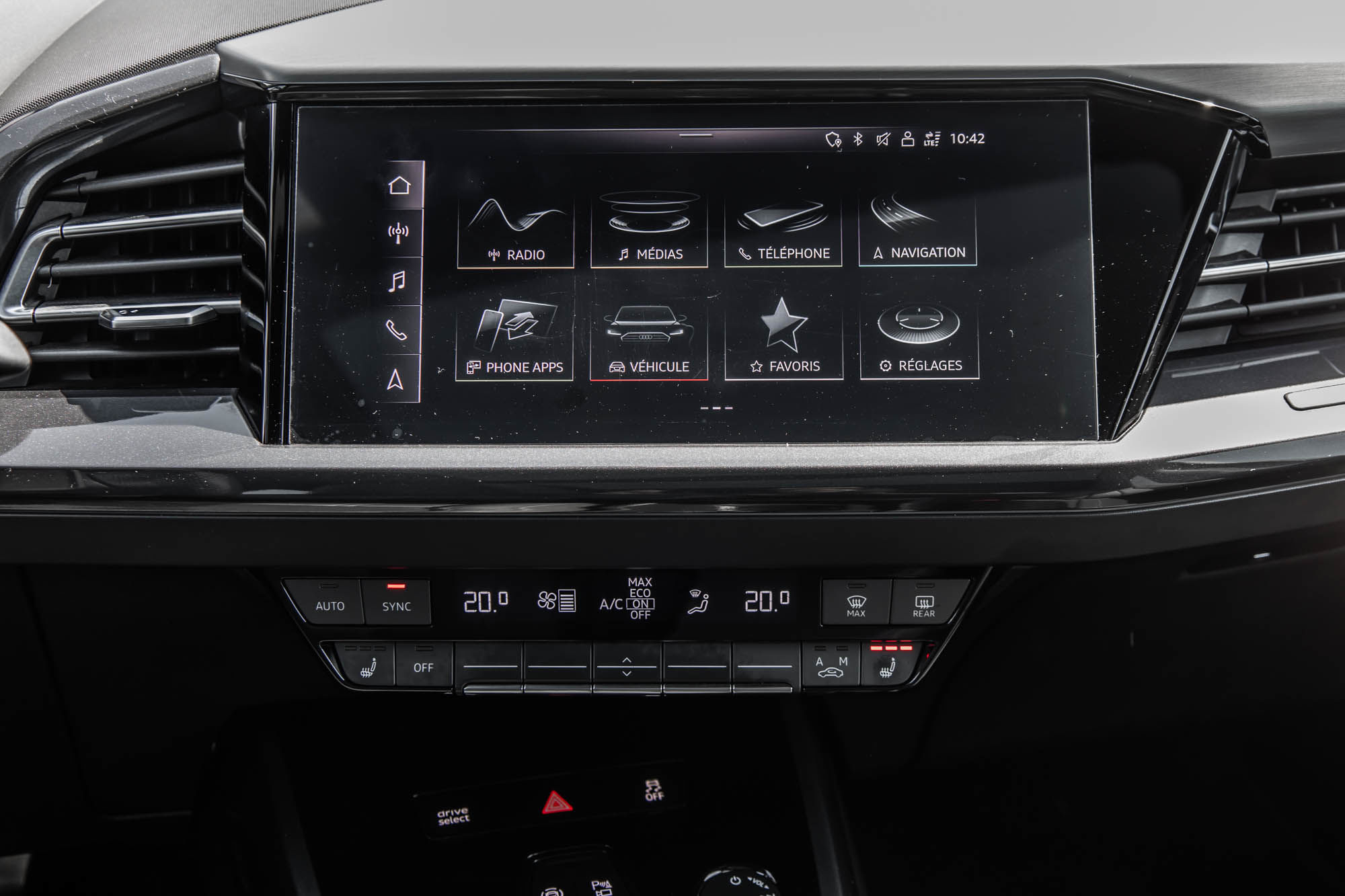2022 Audi Q4 e-tron in Dollard-des-Ormeaux, Quebec