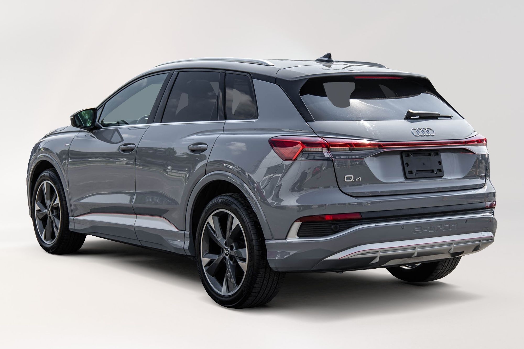 2022 Audi Q4 e-tron in Dollard-des-Ormeaux, Quebec