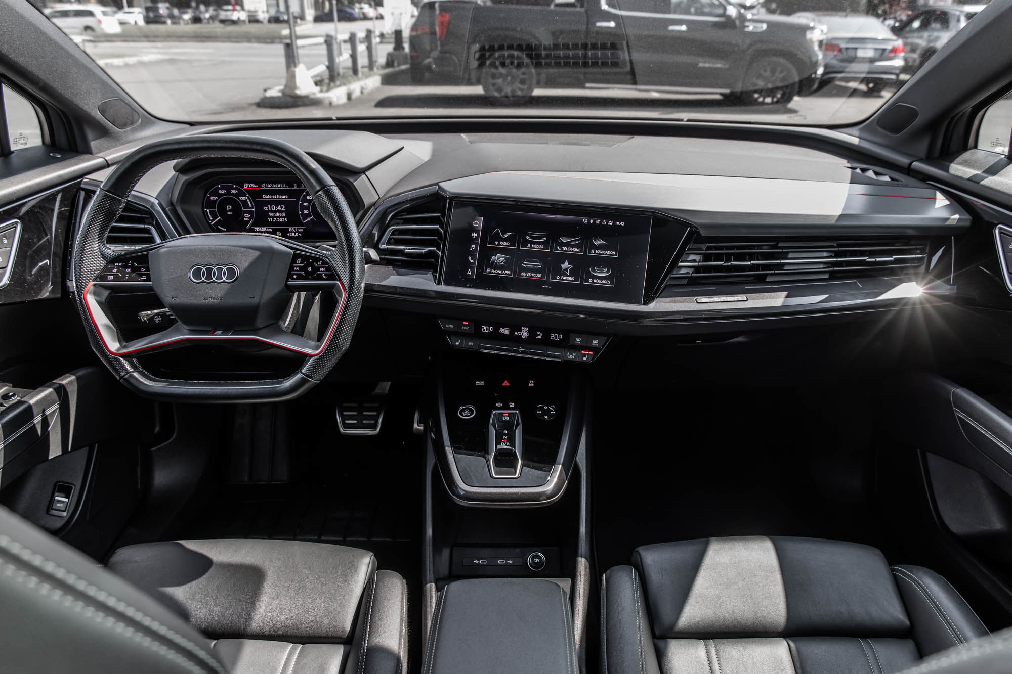 2022 Audi Q4 e-tron in Dollard-des-Ormeaux, Quebec