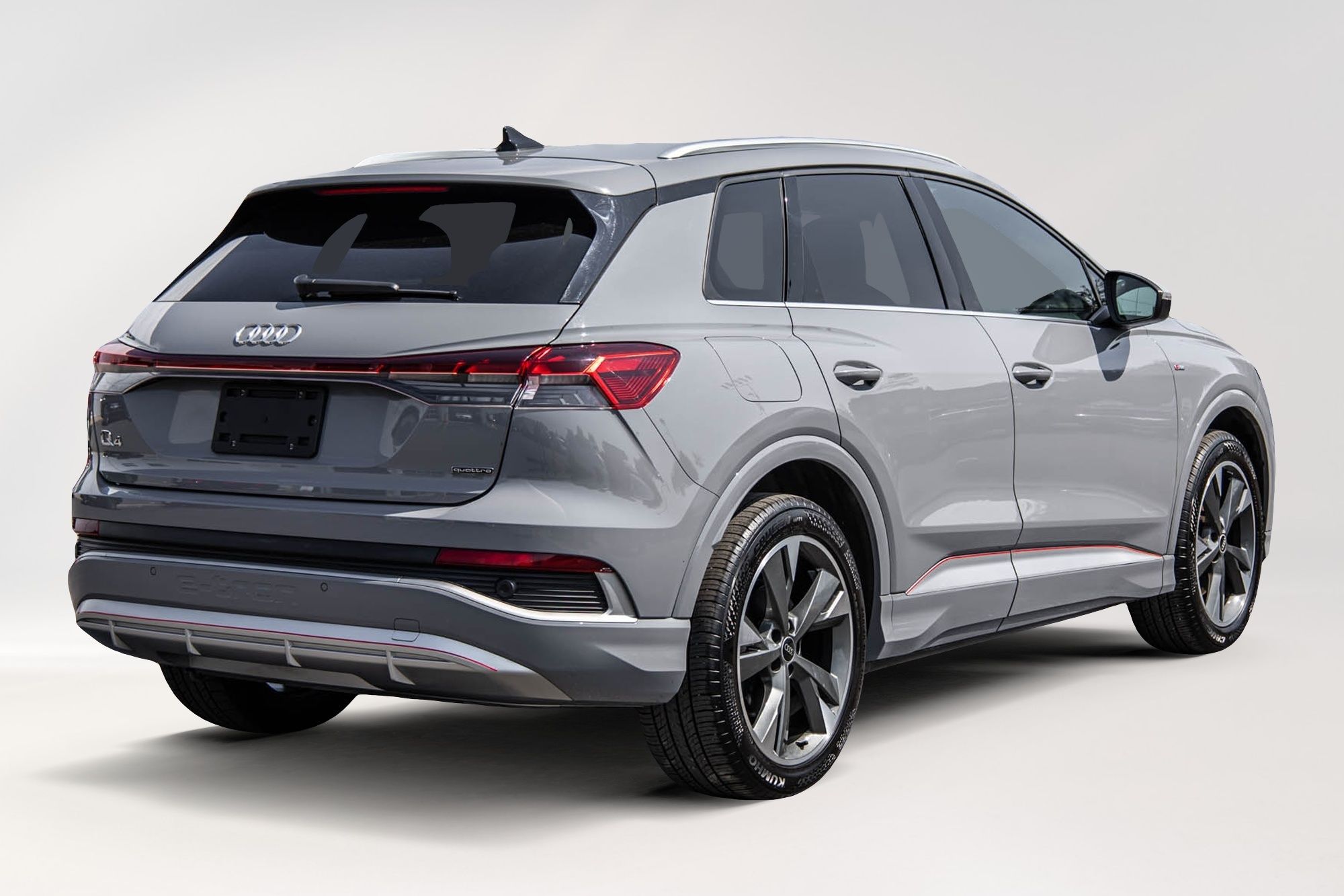 2022 Audi Q4 e-tron in Dollard-des-Ormeaux, Quebec