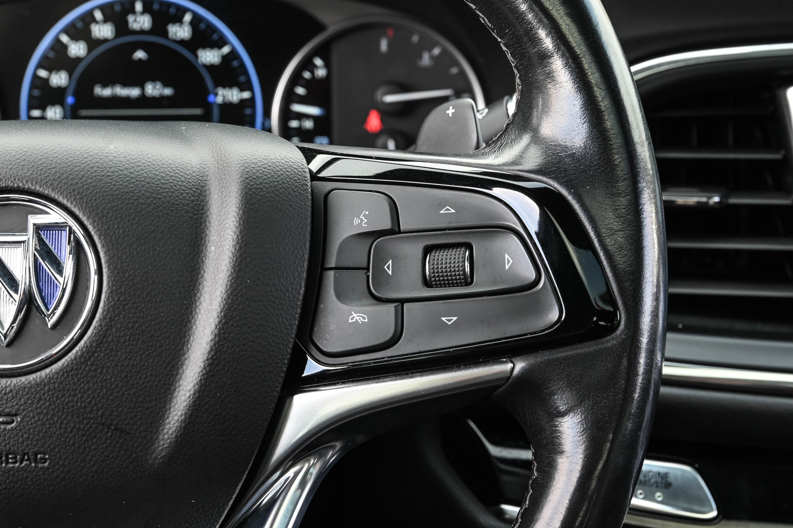 2022 Buick Enclave in Dollard-des-Ormeaux, Quebec