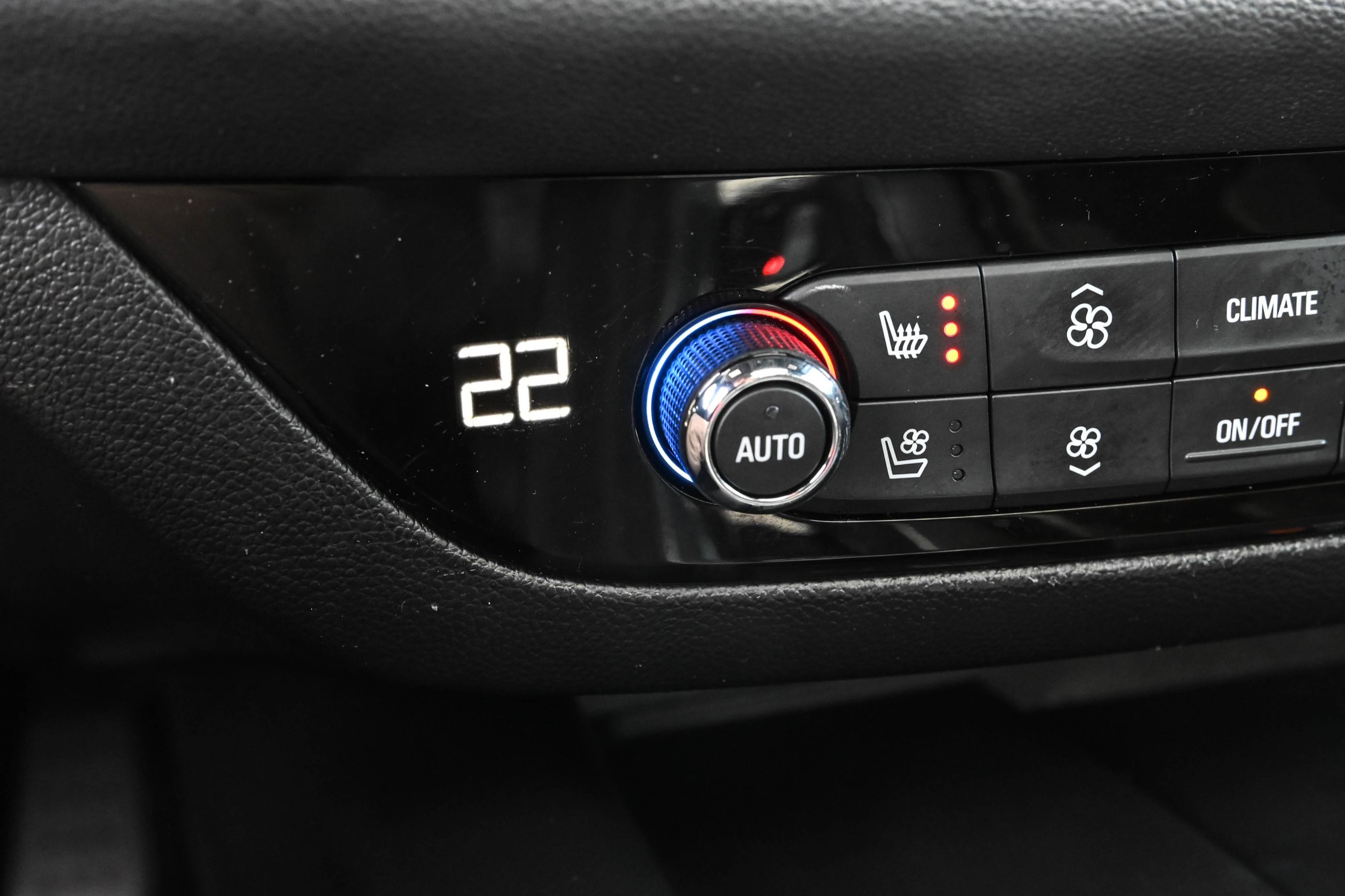 2022 Buick Enclave in Dollard-des-Ormeaux, Quebec