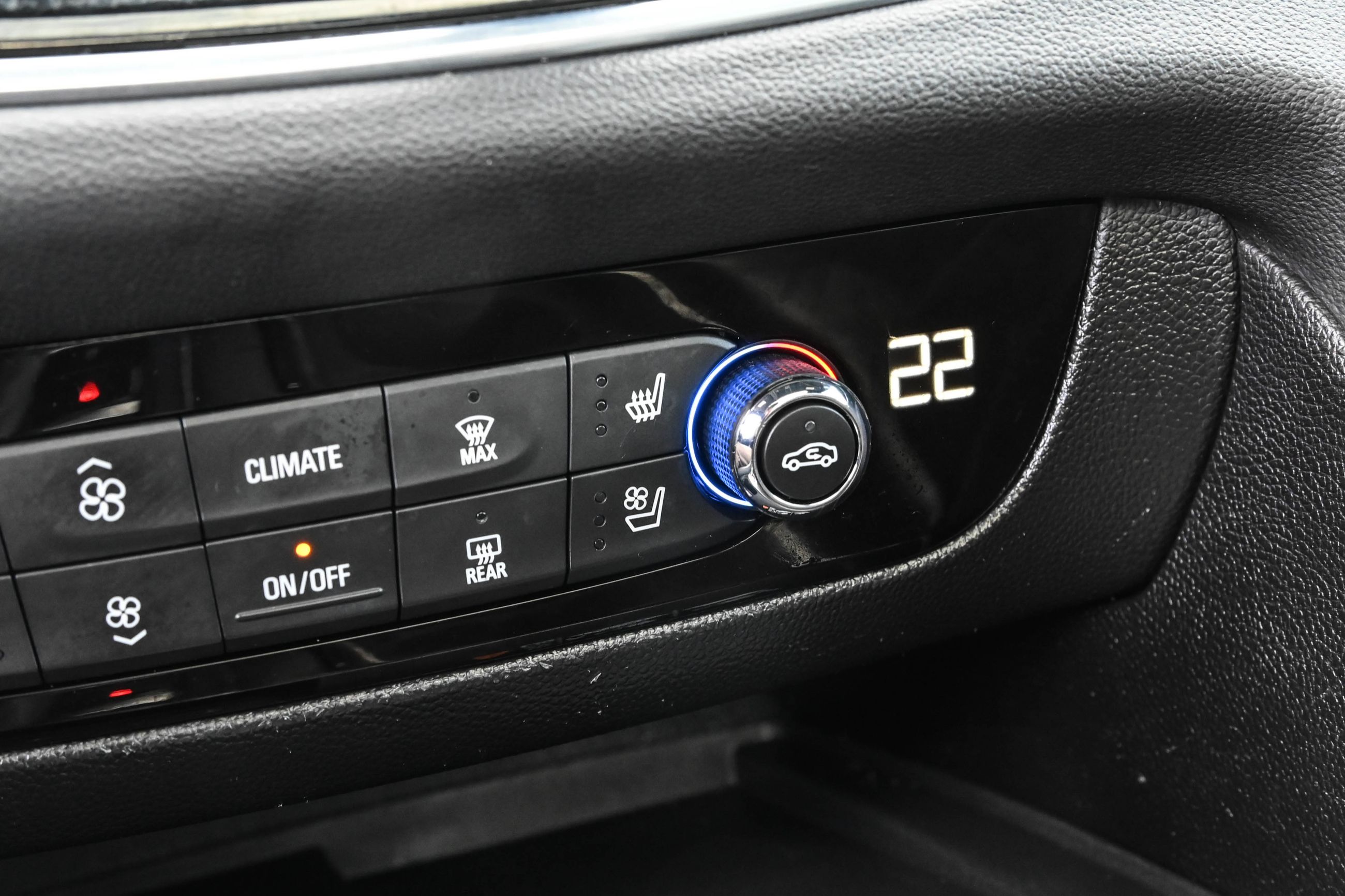 2022 Buick Enclave in Dollard-des-Ormeaux, Quebec