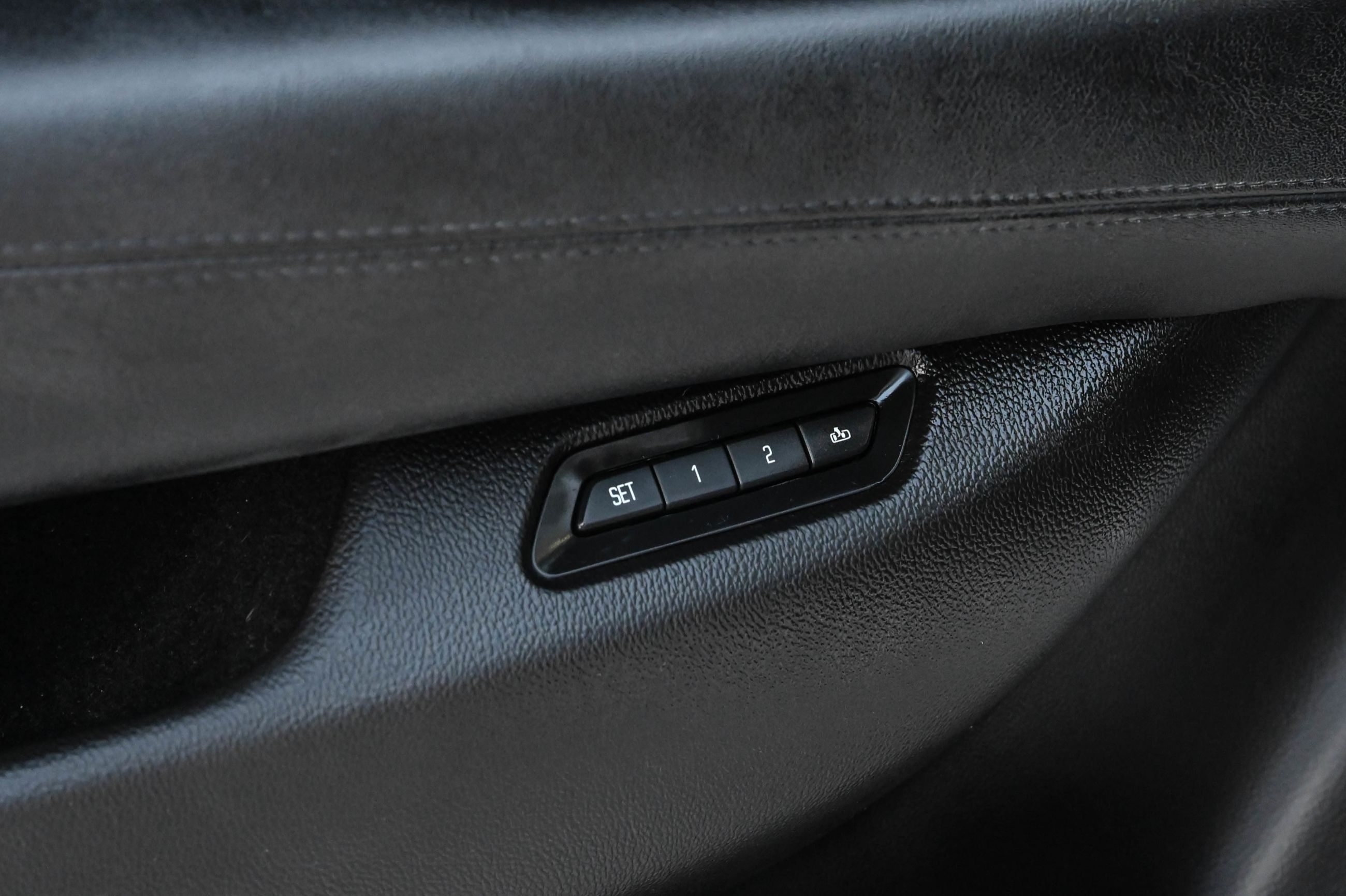 Cadillac Escalade  2017