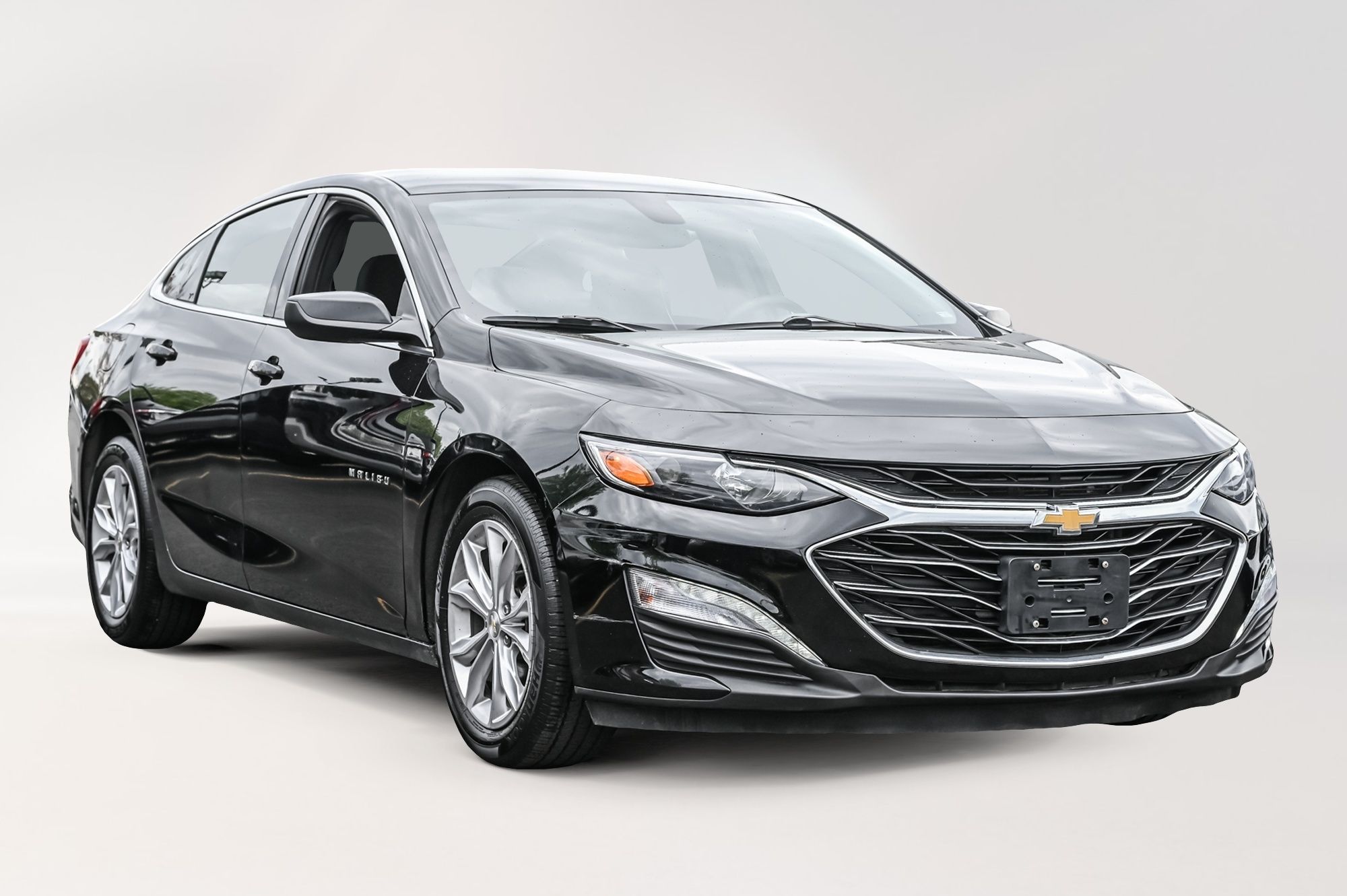 2022 Chevrolet Malibu in Dollard-des-Ormeaux, Quebec