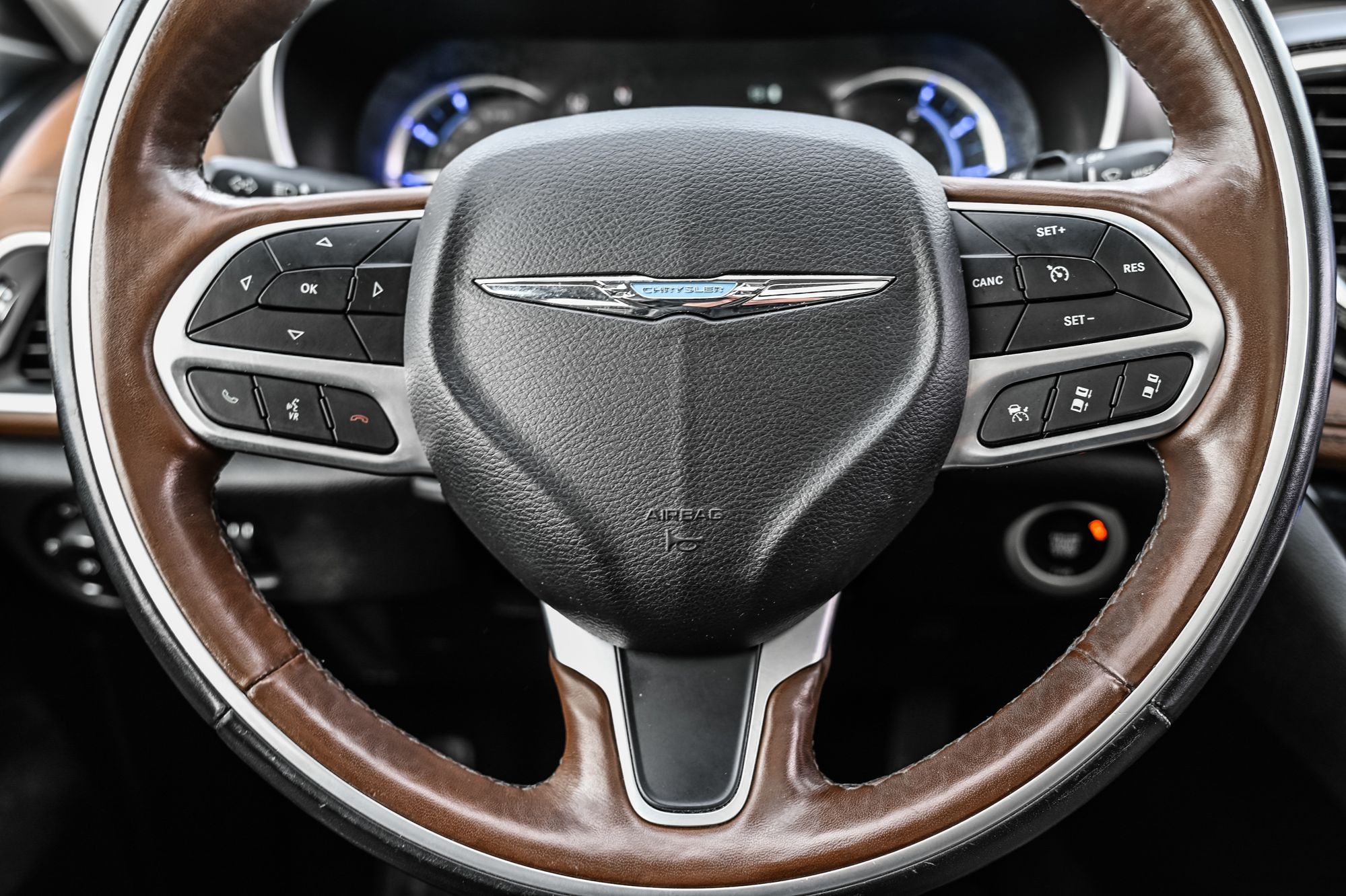 Chrysler Pacifica Hybrid  2019 à Dollard-des-Ormeaux, Québec