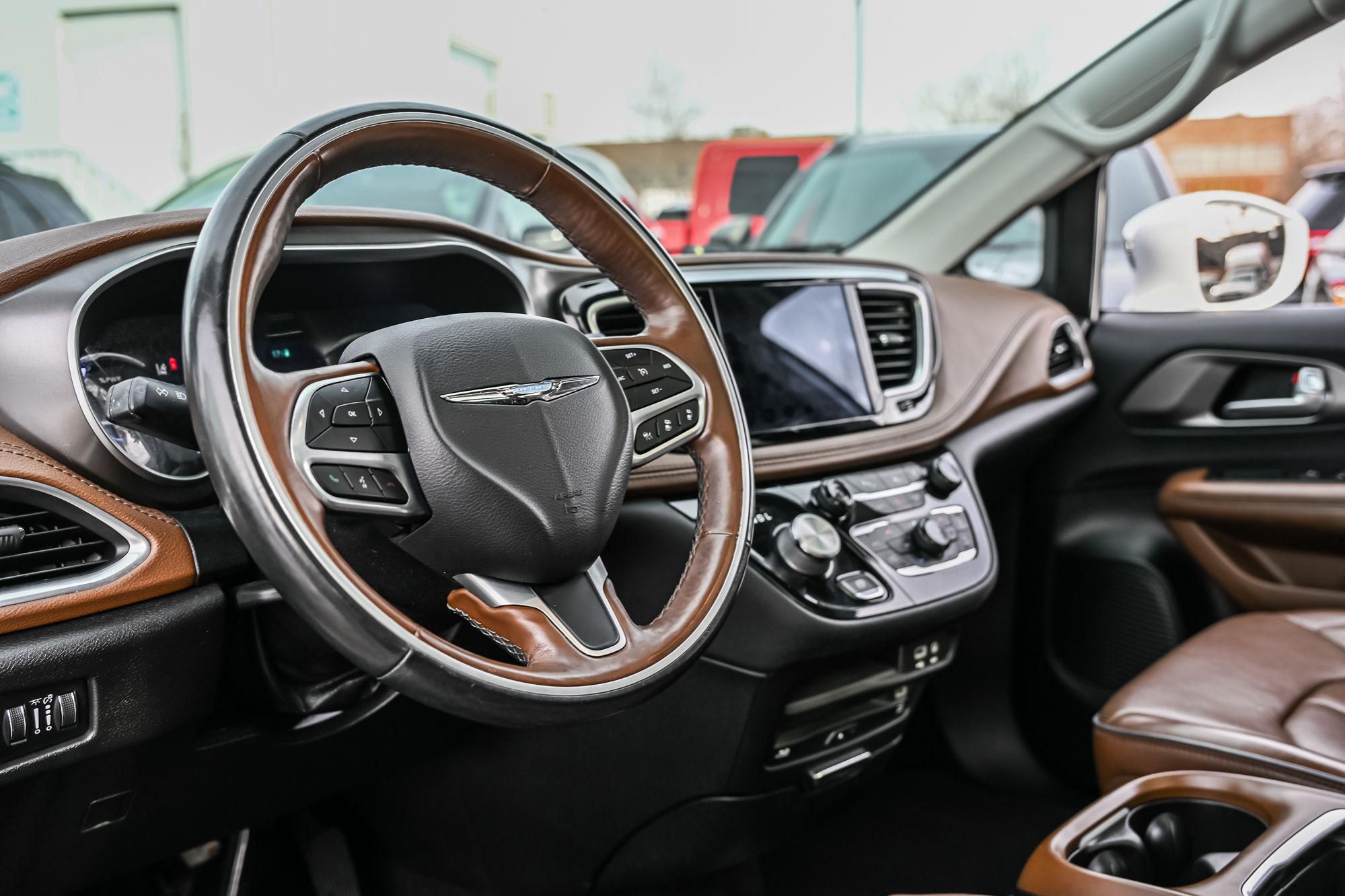 Chrysler Pacifica Hybrid  2019 à Dollard-des-Ormeaux, Québec