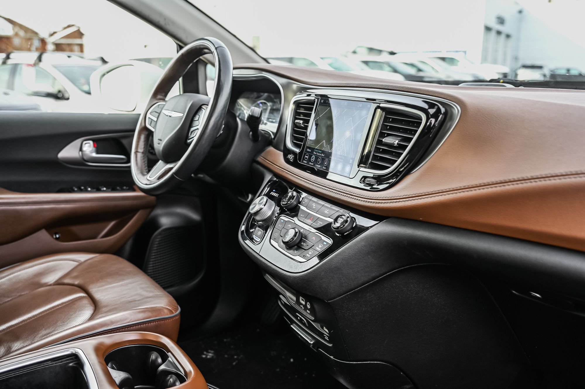 Chrysler Pacifica Hybrid  2019 à Dollard-des-Ormeaux, Québec