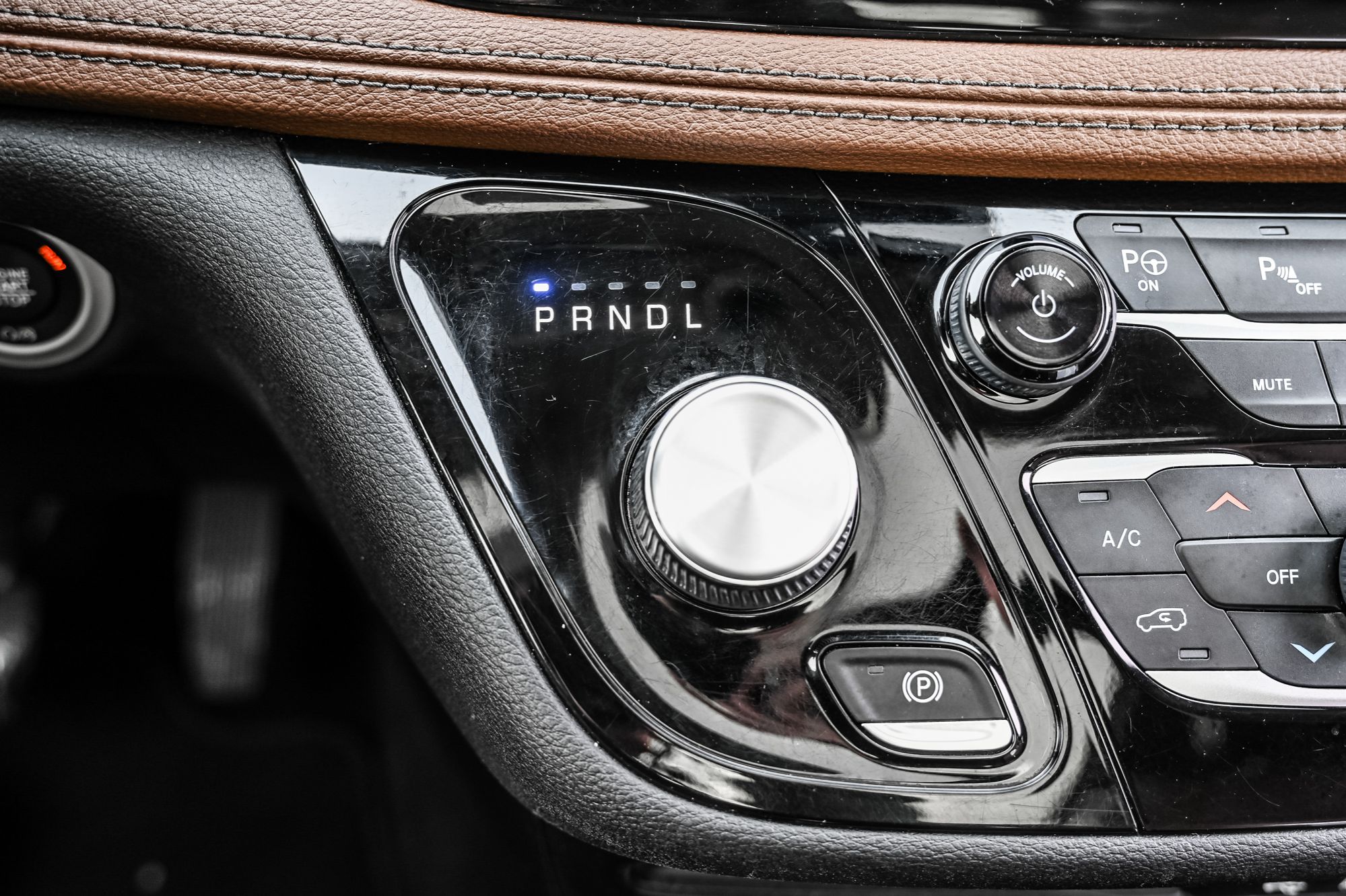 Chrysler Pacifica Hybrid  2019 à Dollard-des-Ormeaux, Québec