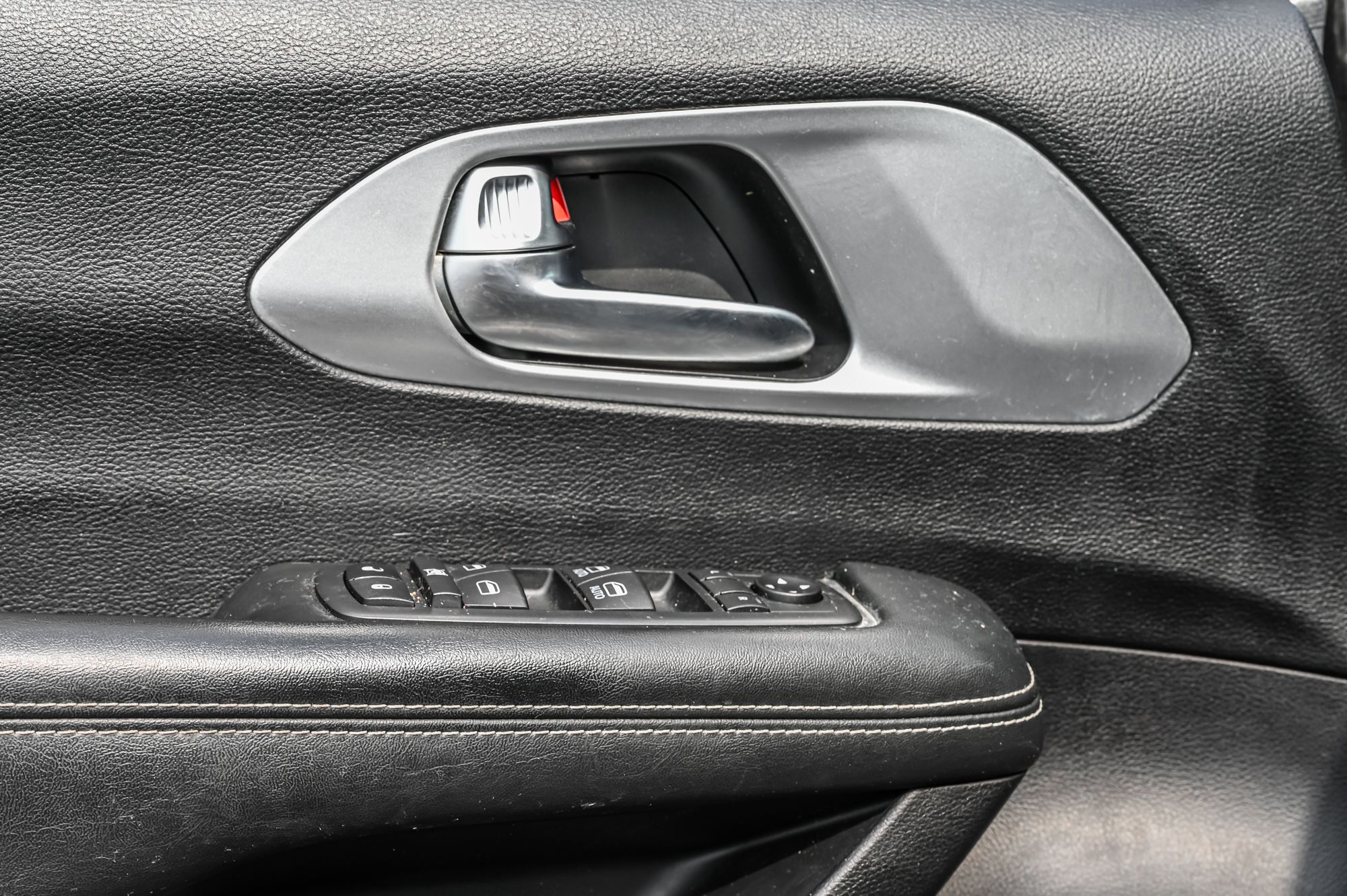 2020 Chrysler Pacifica Hybrid in Dollard-des-Ormeaux, Quebec