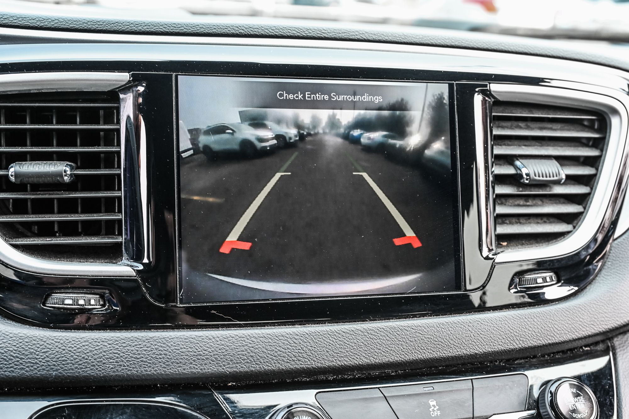 2020 Chrysler Pacifica Hybrid in Dollard-des-Ormeaux, Quebec