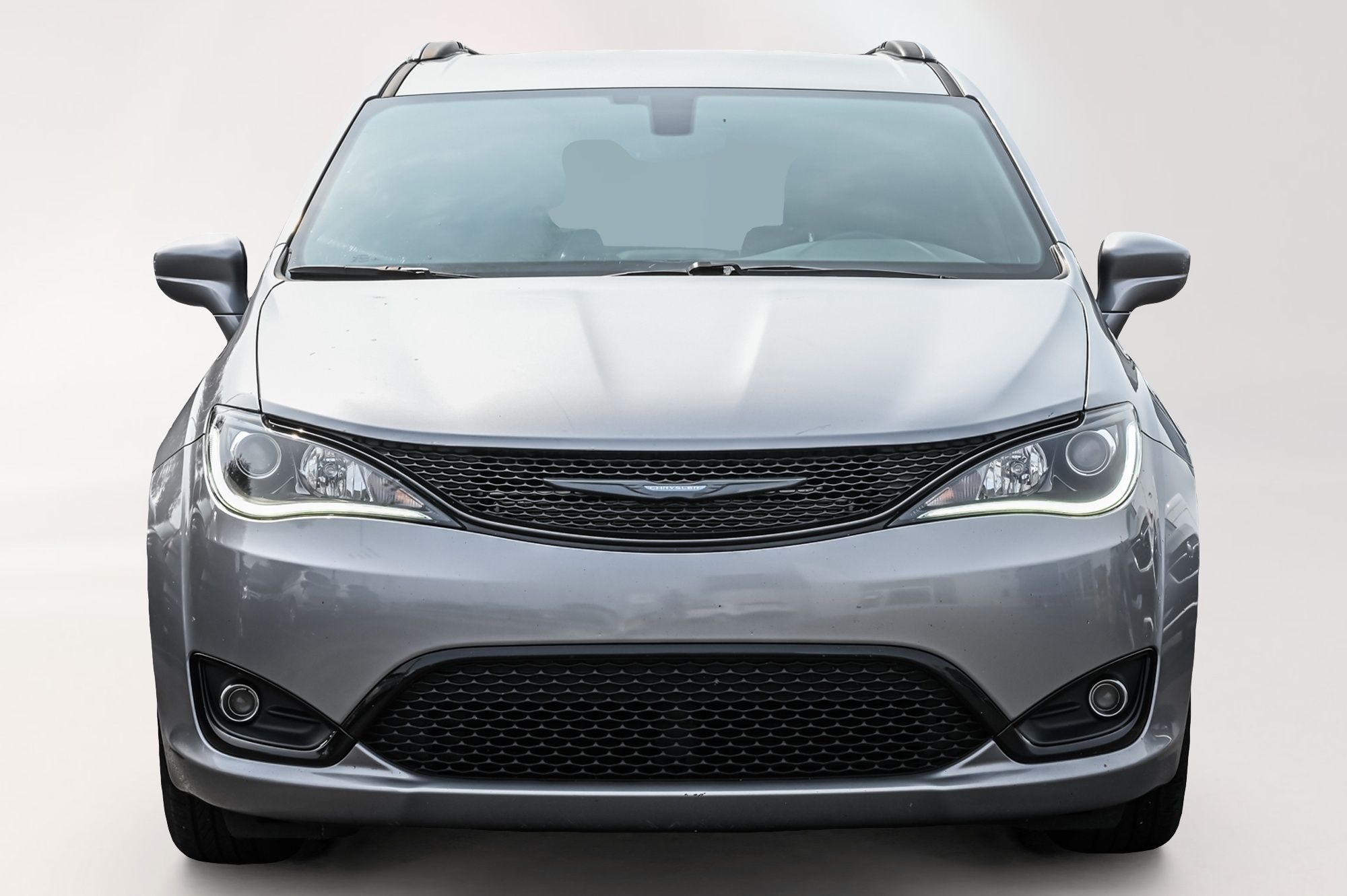 2020 Chrysler Pacifica Hybrid in Dollard-des-Ormeaux, Quebec