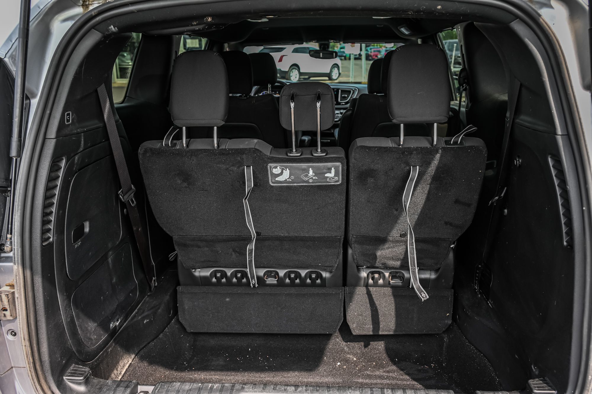 2020 Chrysler Pacifica Hybrid in Dollard-des-Ormeaux, Quebec