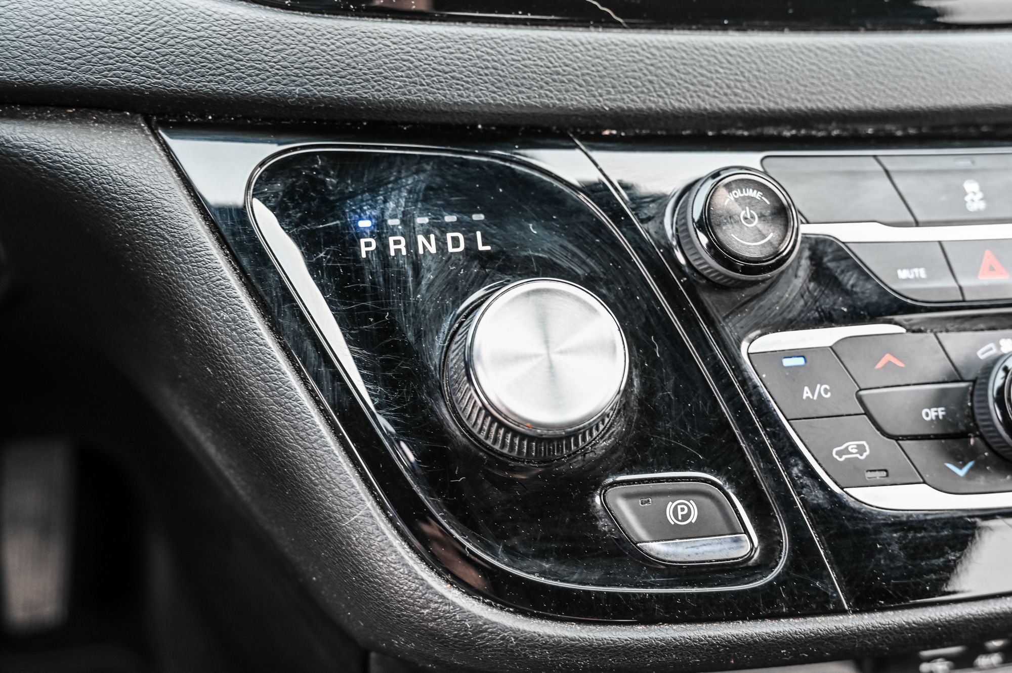 2020 Chrysler Pacifica Hybrid in Dollard-des-Ormeaux, Quebec