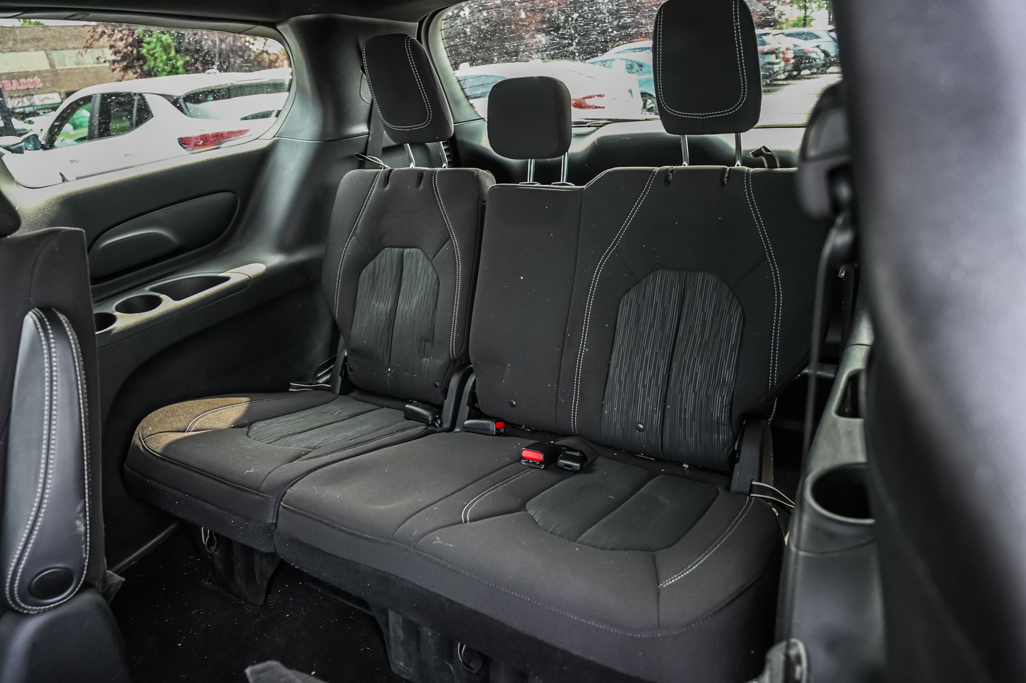 2020 Chrysler Pacifica Hybrid in Dollard-des-Ormeaux, Quebec