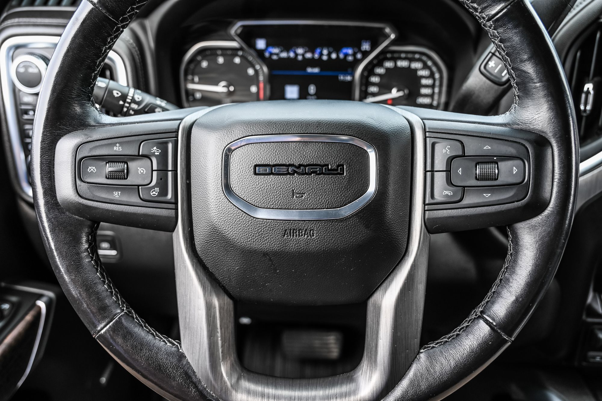 2022 GMC SIERRA 1500 LIMITED in Dollard-des-Ormeaux, Quebec