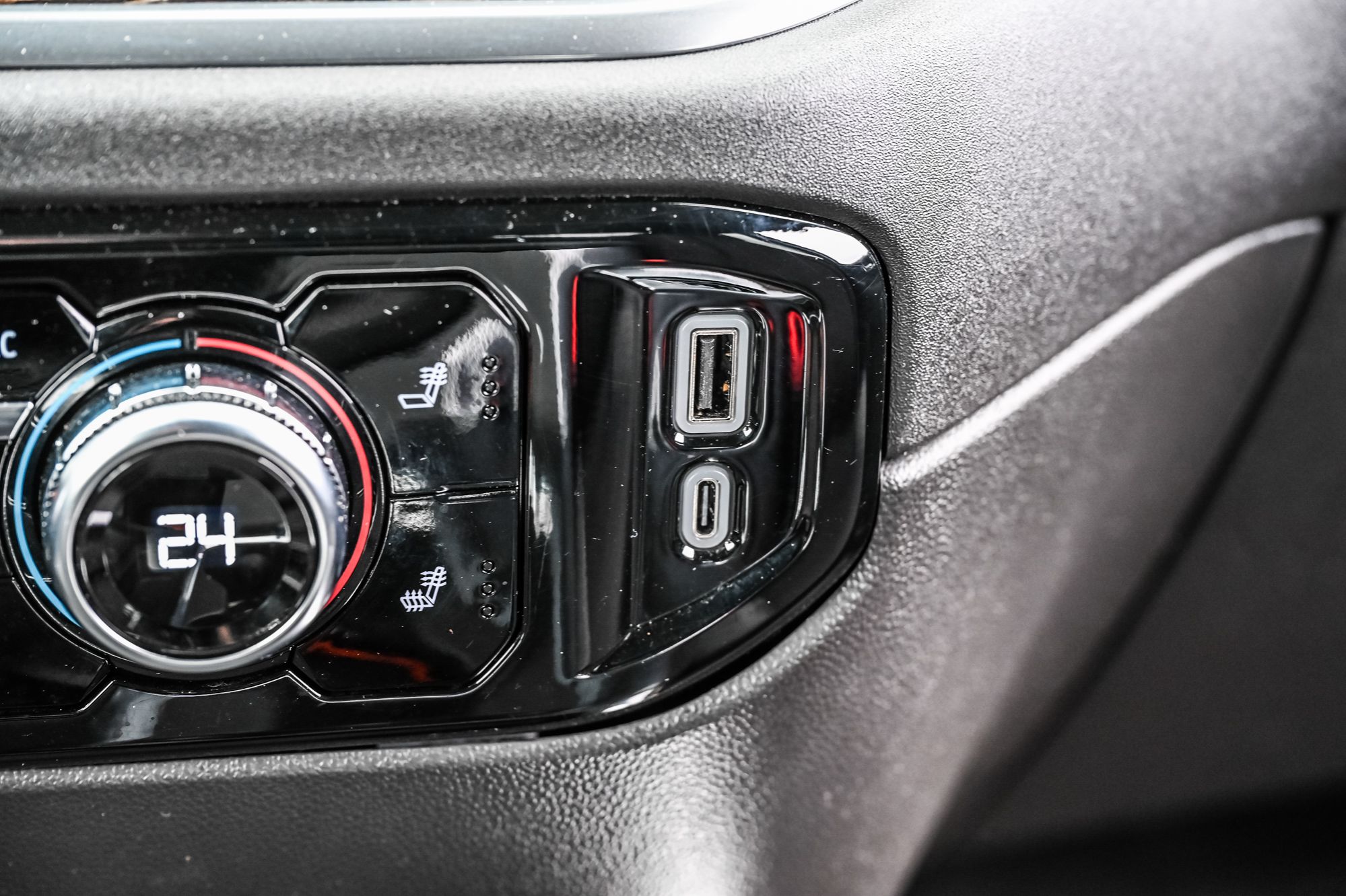 GMC Sierra 1500  2024 à Dollard-des-Ormeaux, Québec