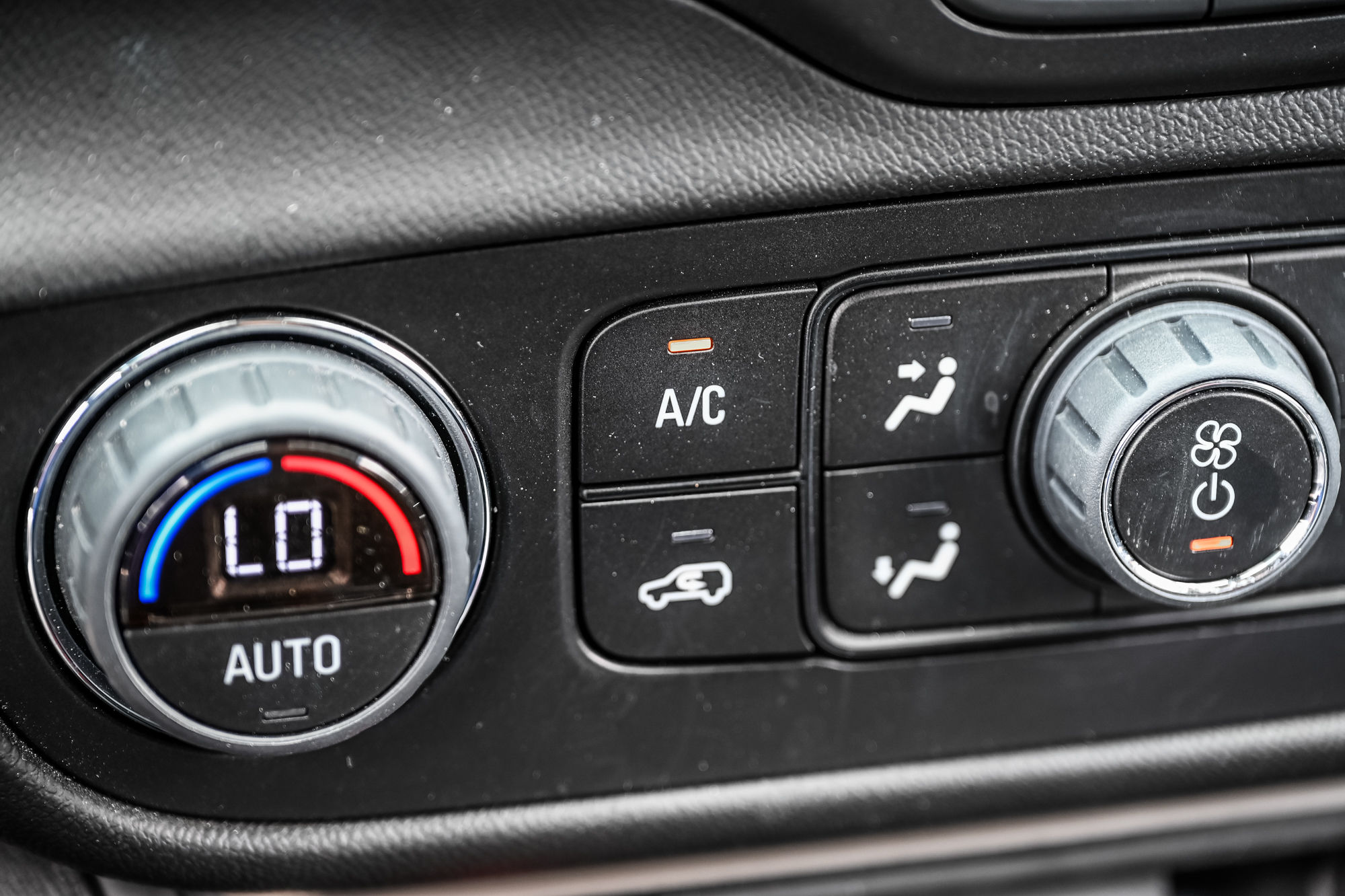 2023 GMC Terrain in Dollard-des-Ormeaux, Quebec
