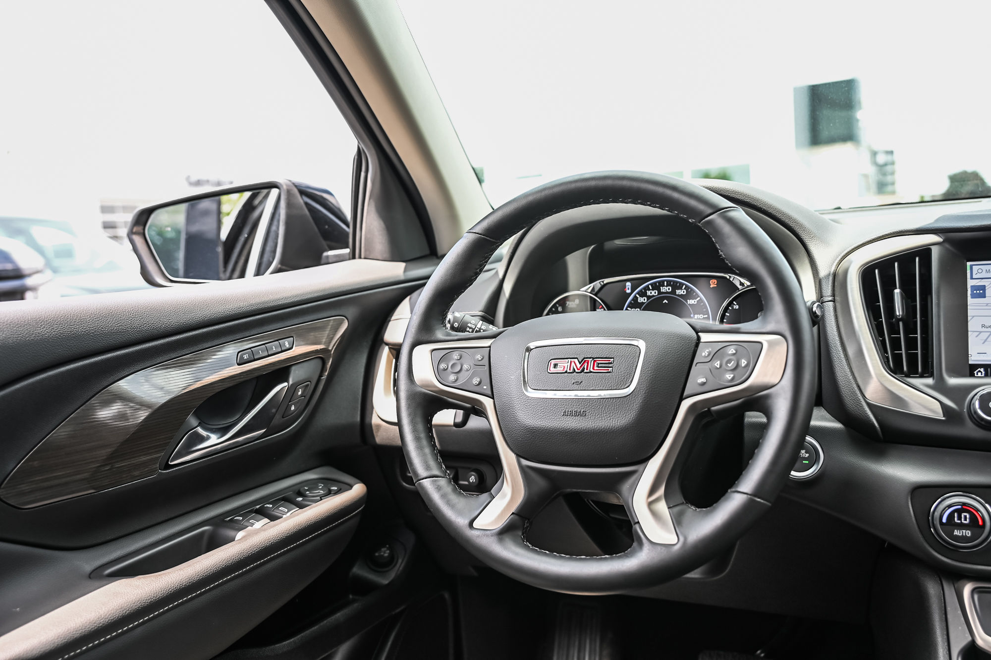 2023 GMC Terrain in Dollard-des-Ormeaux, Quebec