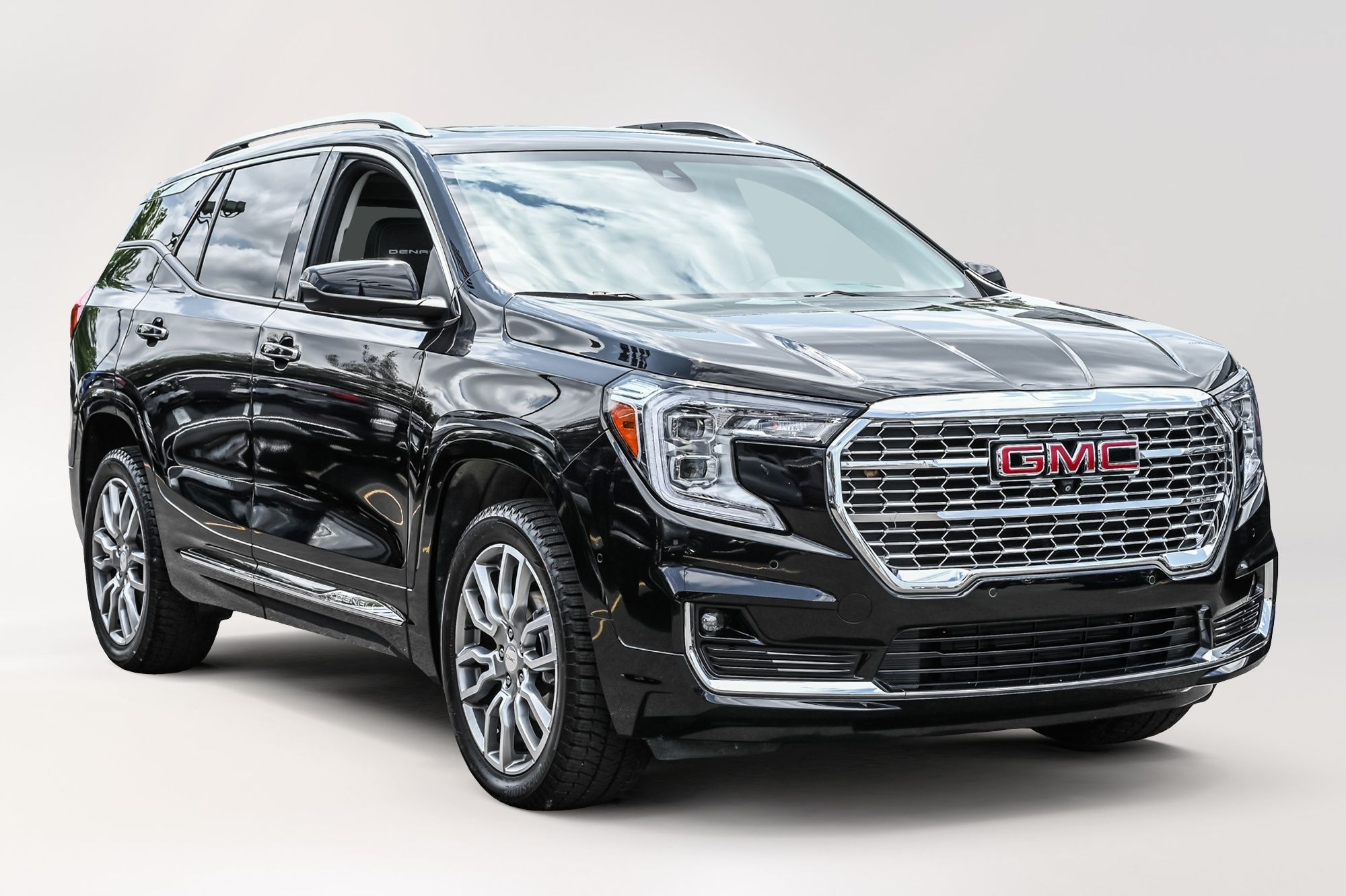 2023 GMC Terrain in Dollard-des-Ormeaux, Quebec