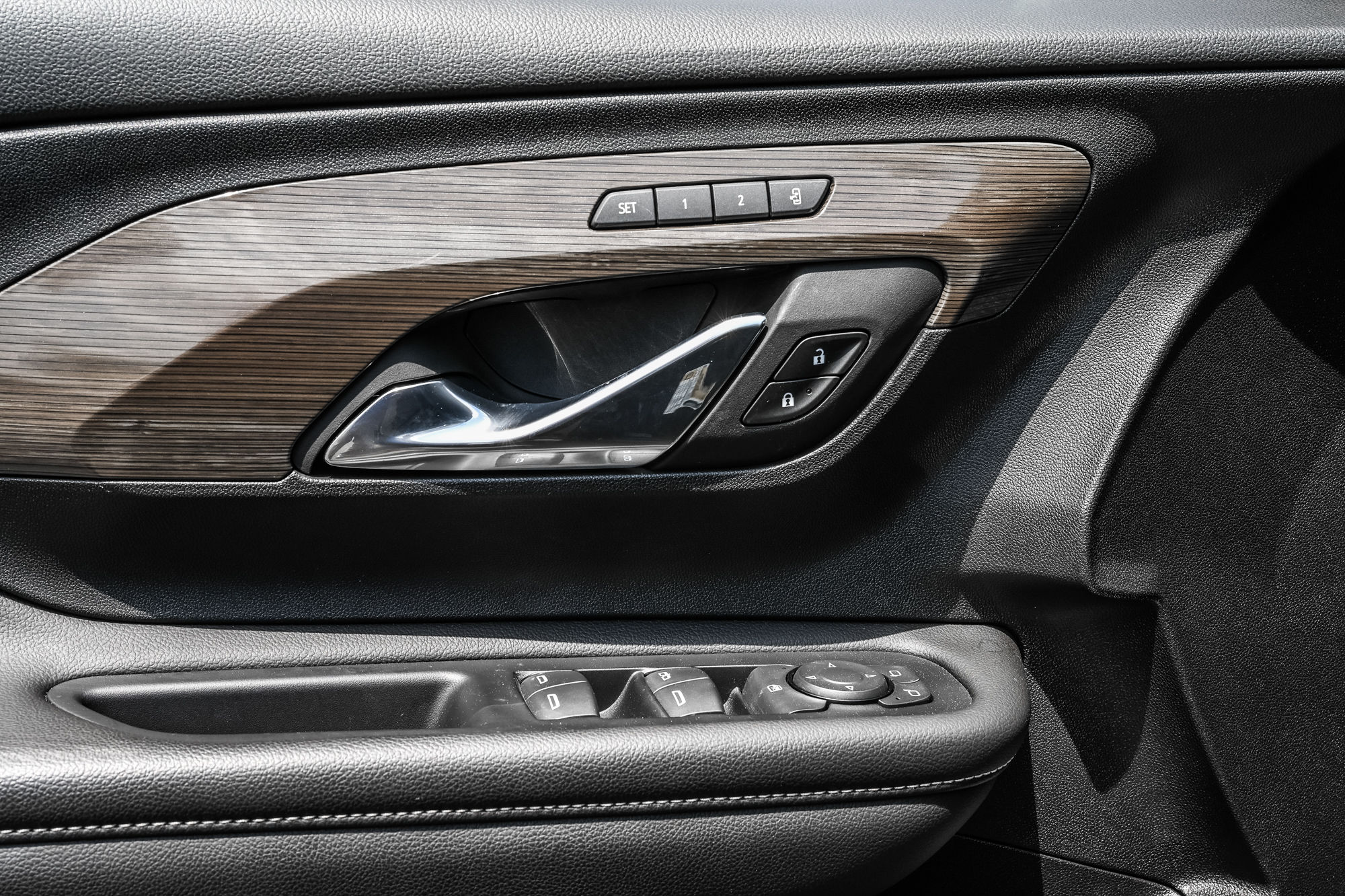 2023 GMC Terrain in Dollard-des-Ormeaux, Quebec
