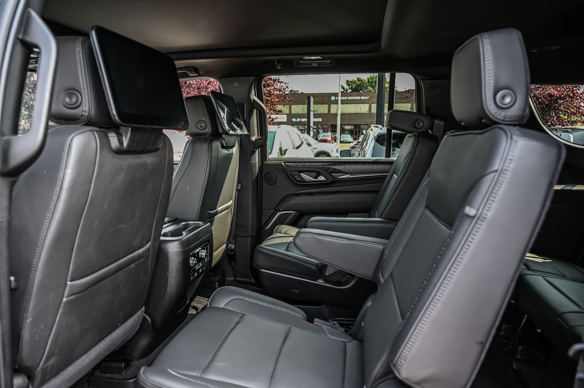 GMC Yukon XL  2024 à Dollard-des-Ormeaux, Québec