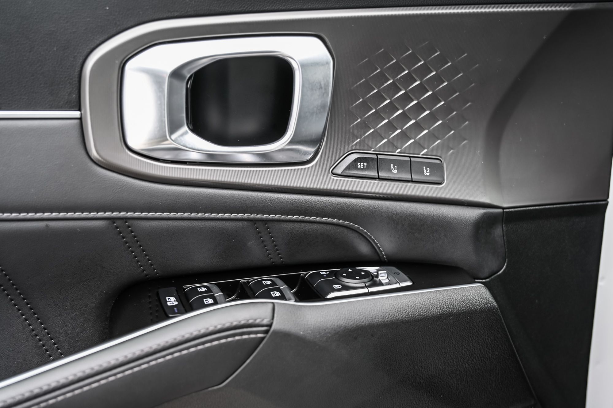 Kia Sorento Hybrid  2025 à Dollard-des-Ormeaux, Québec